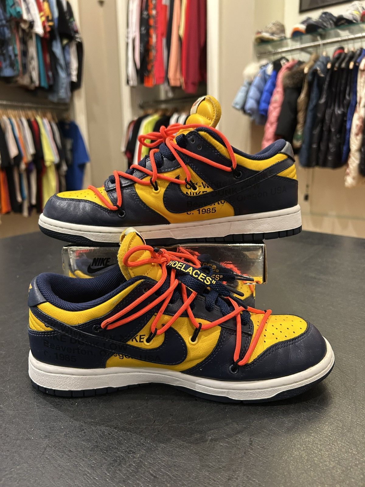 Nike × Off-White Off-White X Nike Dunk Low ‘University Gold’ Size US 8 / EU 41 - 2 Thumbnail