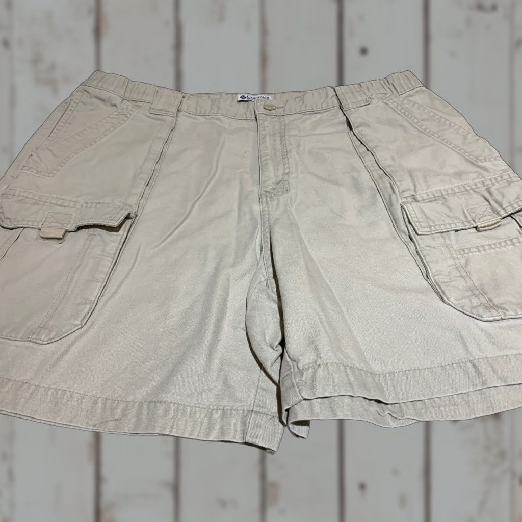 Vintage COLUMBIA Cargo Shorts Men XL 40W Beige 9" Inseam Pre-owned Size US 36 / EU 52 - 1 Thumbnail