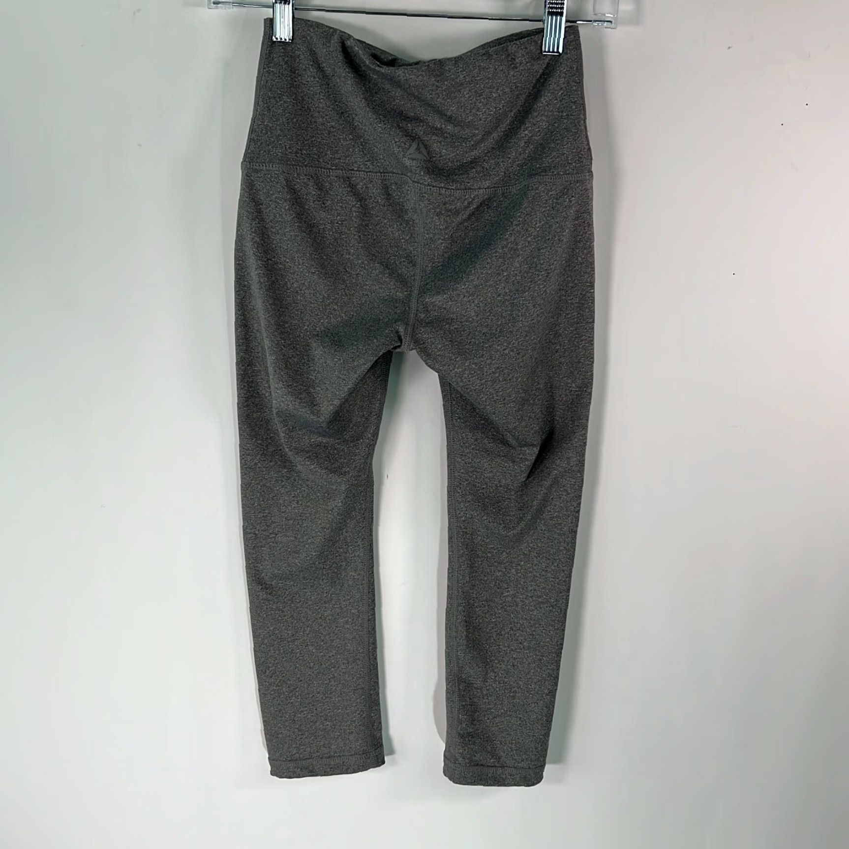 Reebok Reebok Womens Leggings XS Heather Gray High Rise Stretch Skinny Capri Size 26" / US 2 / IT 38 - 2 Thumbnail