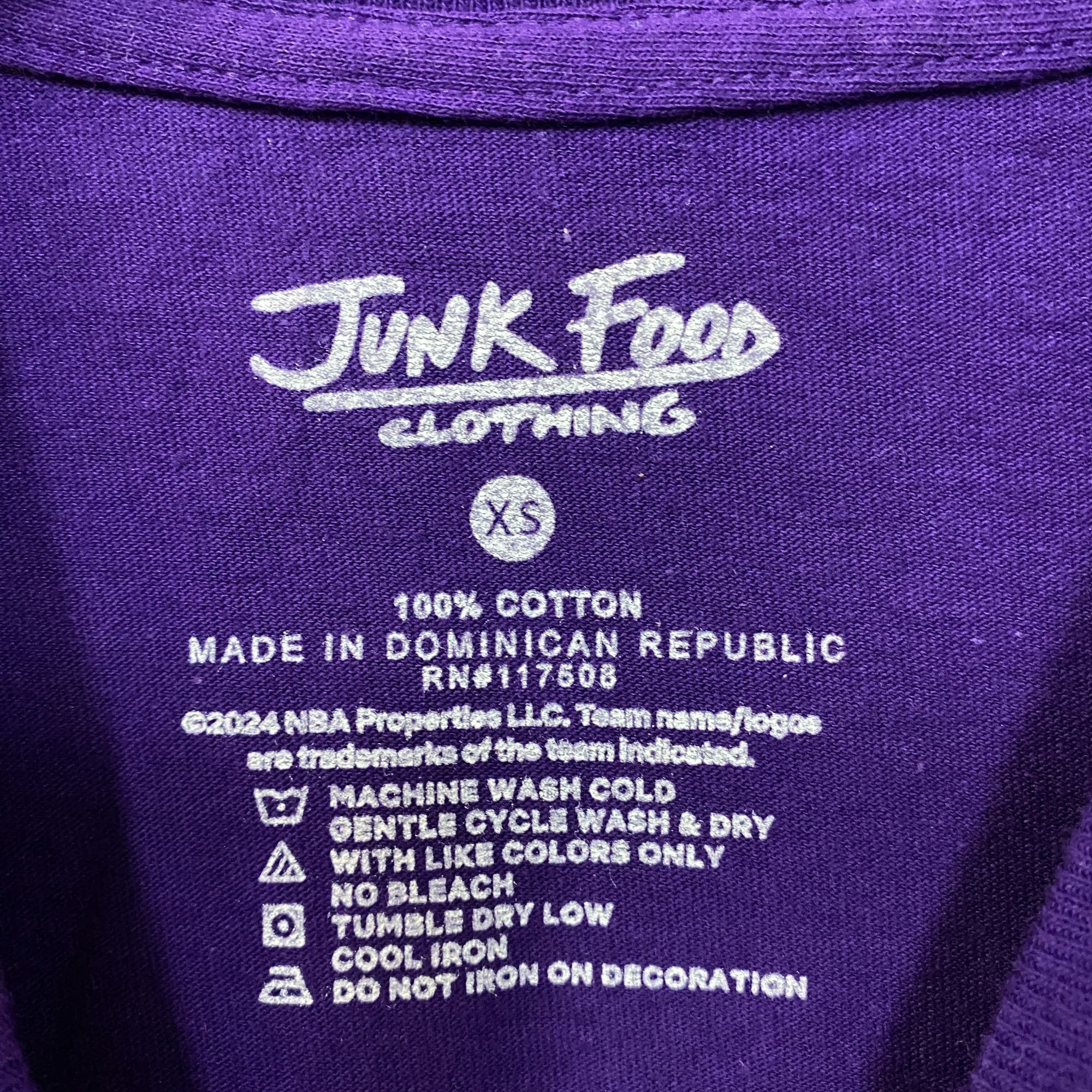 Junk Food Junk Food Los Angeles Lakers Break Through Graphic T-Shirt X Size US XS / EU 42 / 0 - 4 Thumbnail