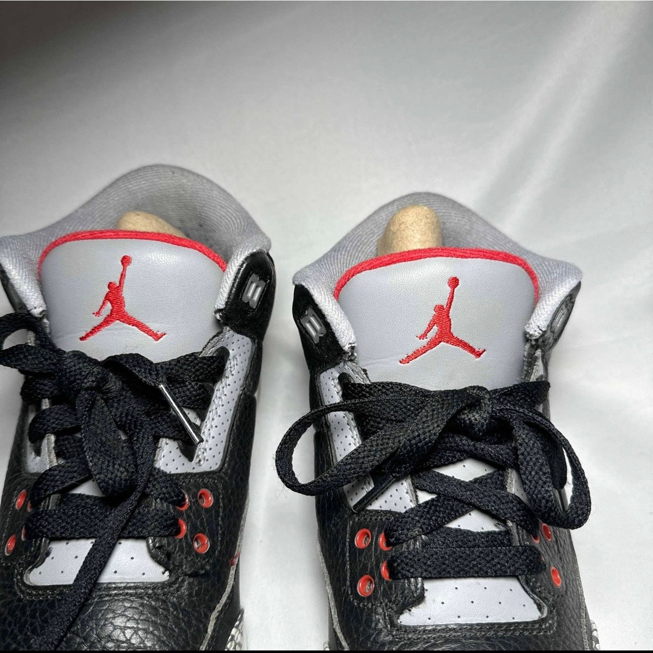 Jordan Brand × Nike Size 6 - Nike Air Jordan 3 Retro OG BG Black Cement 2018 Size US 6 / EU 39 - 9 Thumbnail