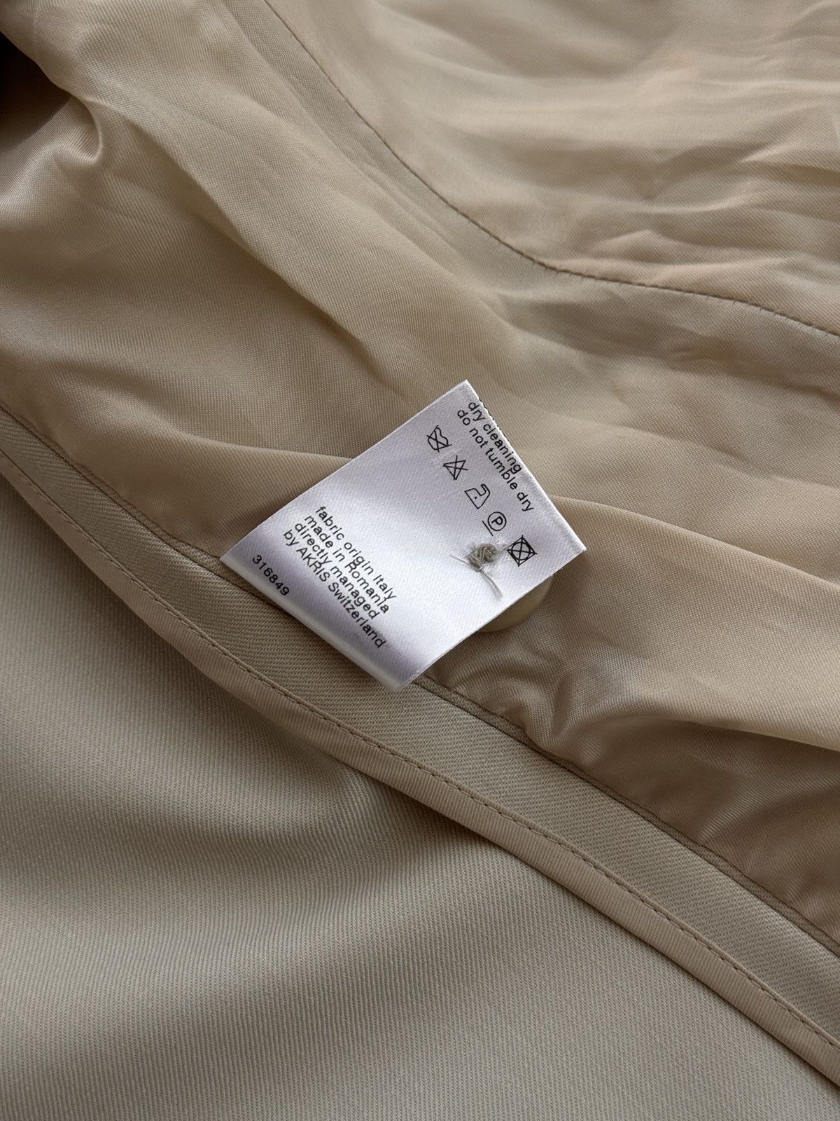 Akris × Vintage Vintage Akris Punto Royal Beige Wool 3-Pockets Luxury Blazer Size S / US 4 / IT 40 - 10 Thumbnail