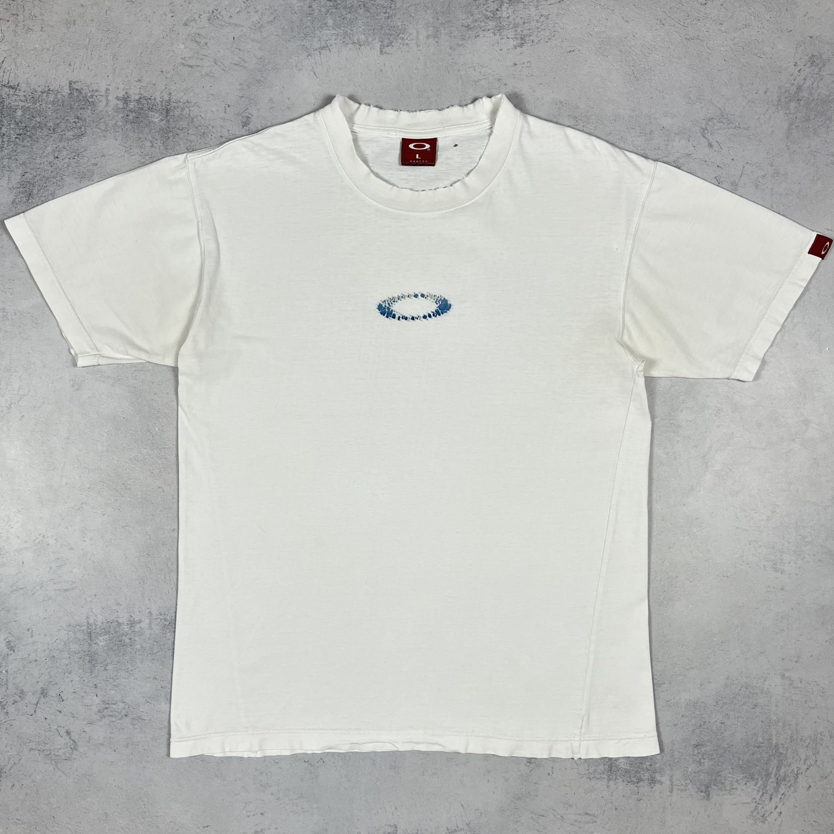 Oakley Vintage Oakley Software Blade Big Logo T Shirt 90’s Size US L / EU 52-54 / 3 - 16 Thumbnail
