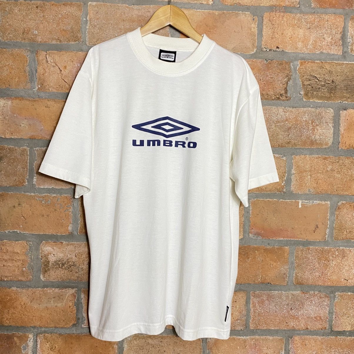 Umbro UMBRO White Crew Neck Tee with Navy Logo Print Size US L / EU 52-54 / 3 - 10 Thumbnail