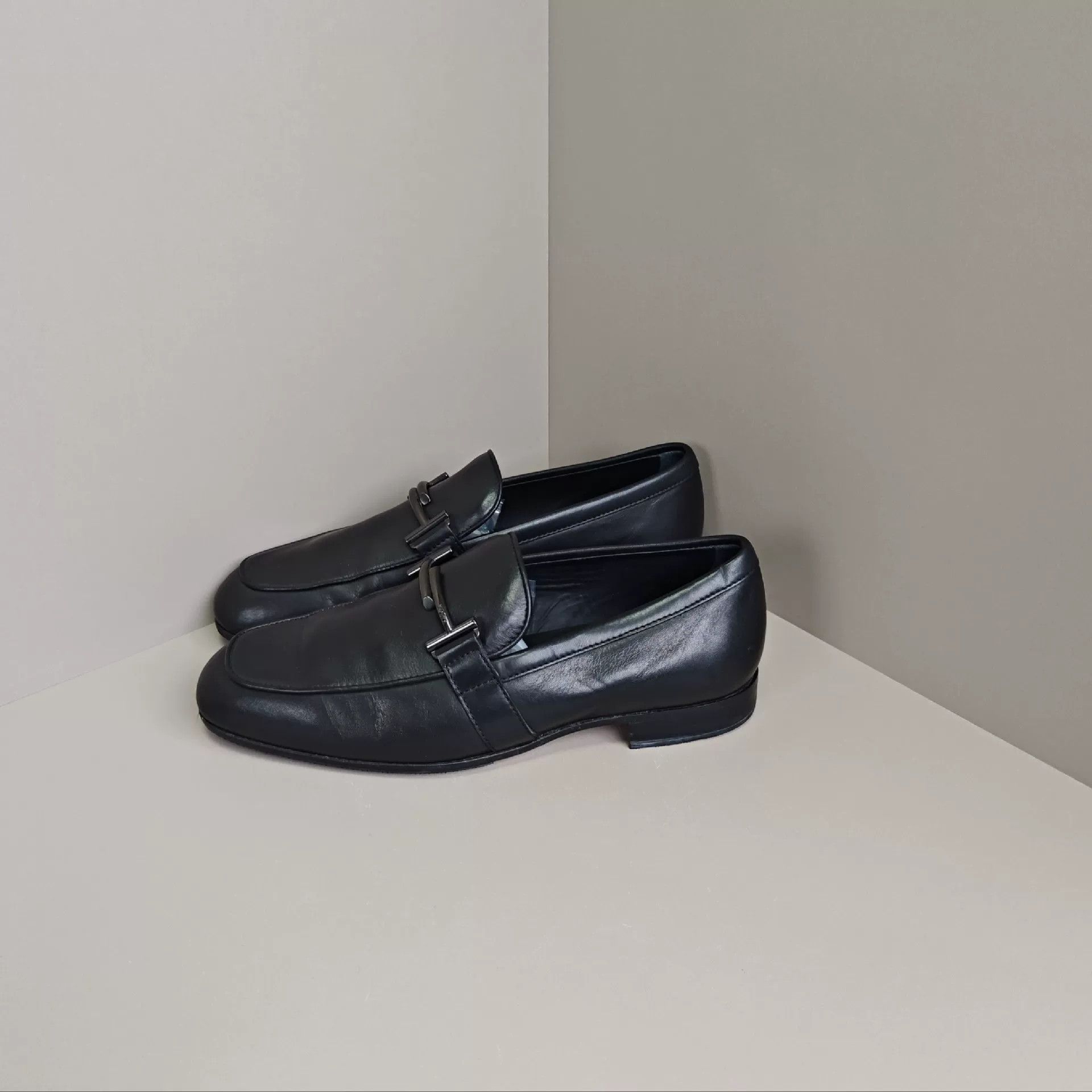 Tod's Tod's Lowtop Sneakers 6 Men Size US 6 / EU 39 - 1 Thumbnail