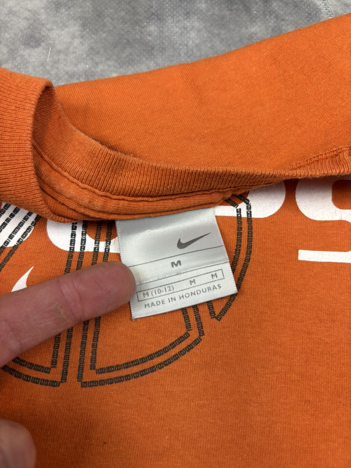 Nike × Vintage Vintage Nike Hoops dunk nba basketball Jordan t shirt y2k Size M / US 6-8 / IT 42-44 - 3 Thumbnail