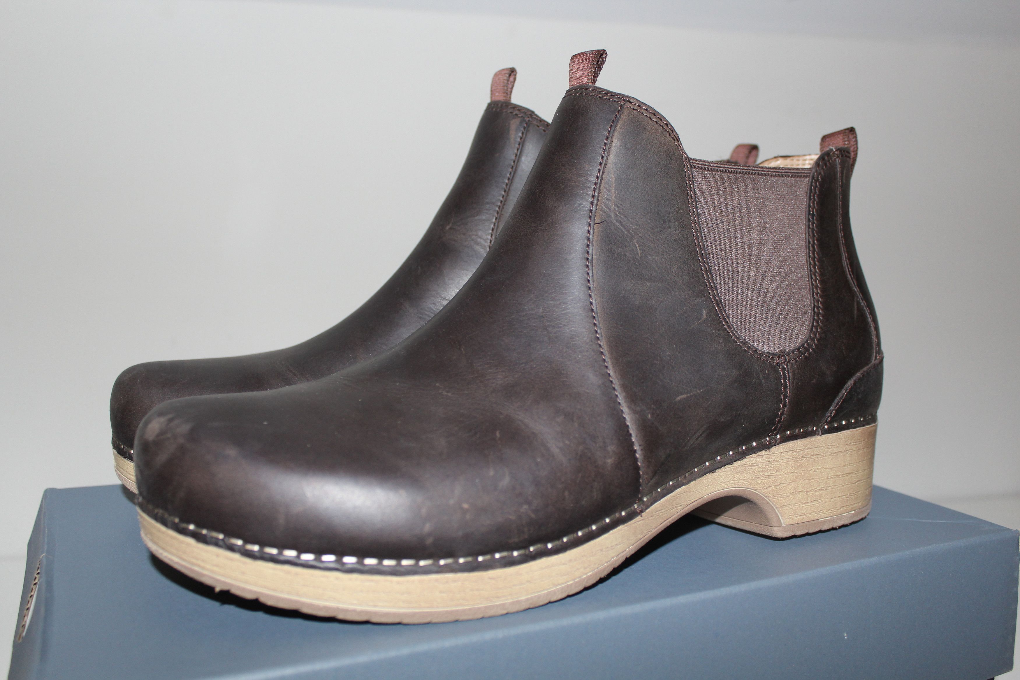 Dansko Vintage Dansko Becka Brown Ankle Boot Bootie Womens Size 42 Size US 11 / IT 41 - 1 Thumbnail