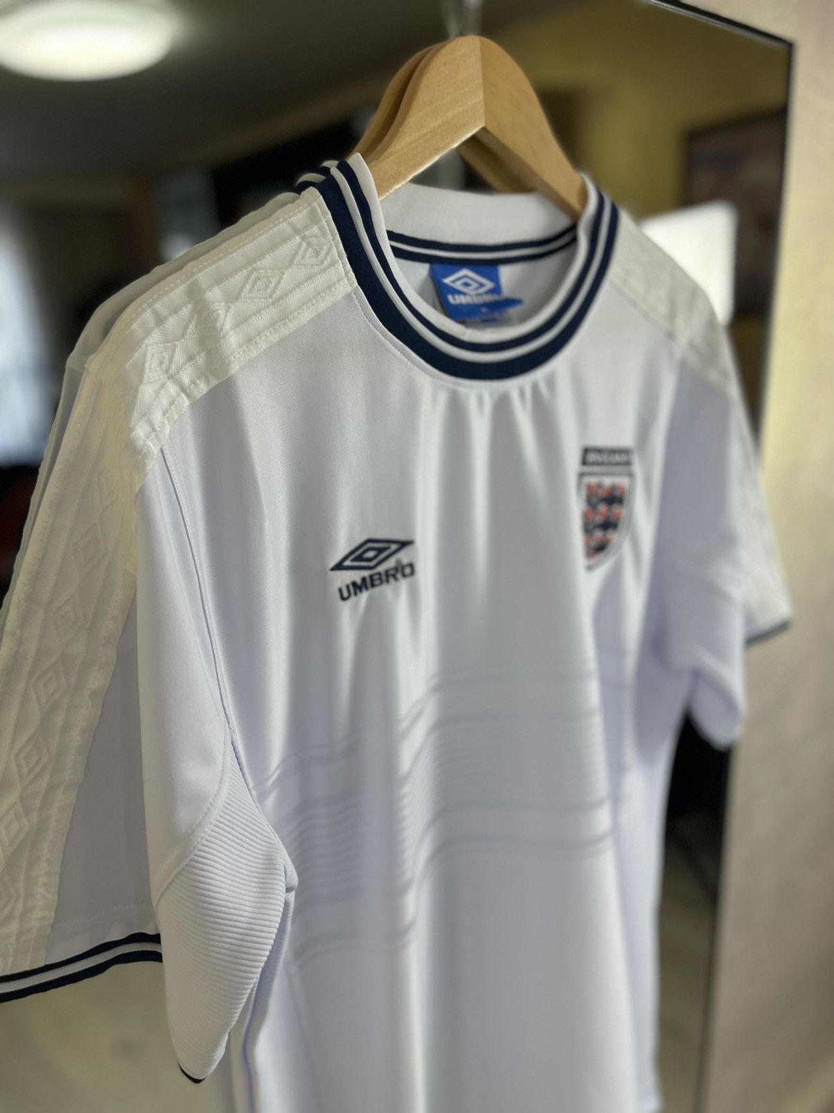 Umbro Umbro England 1999-2001 Home Jersey Vapa Tech Techwear Size US XL / EU 56 / 4 - 3 Thumbnail