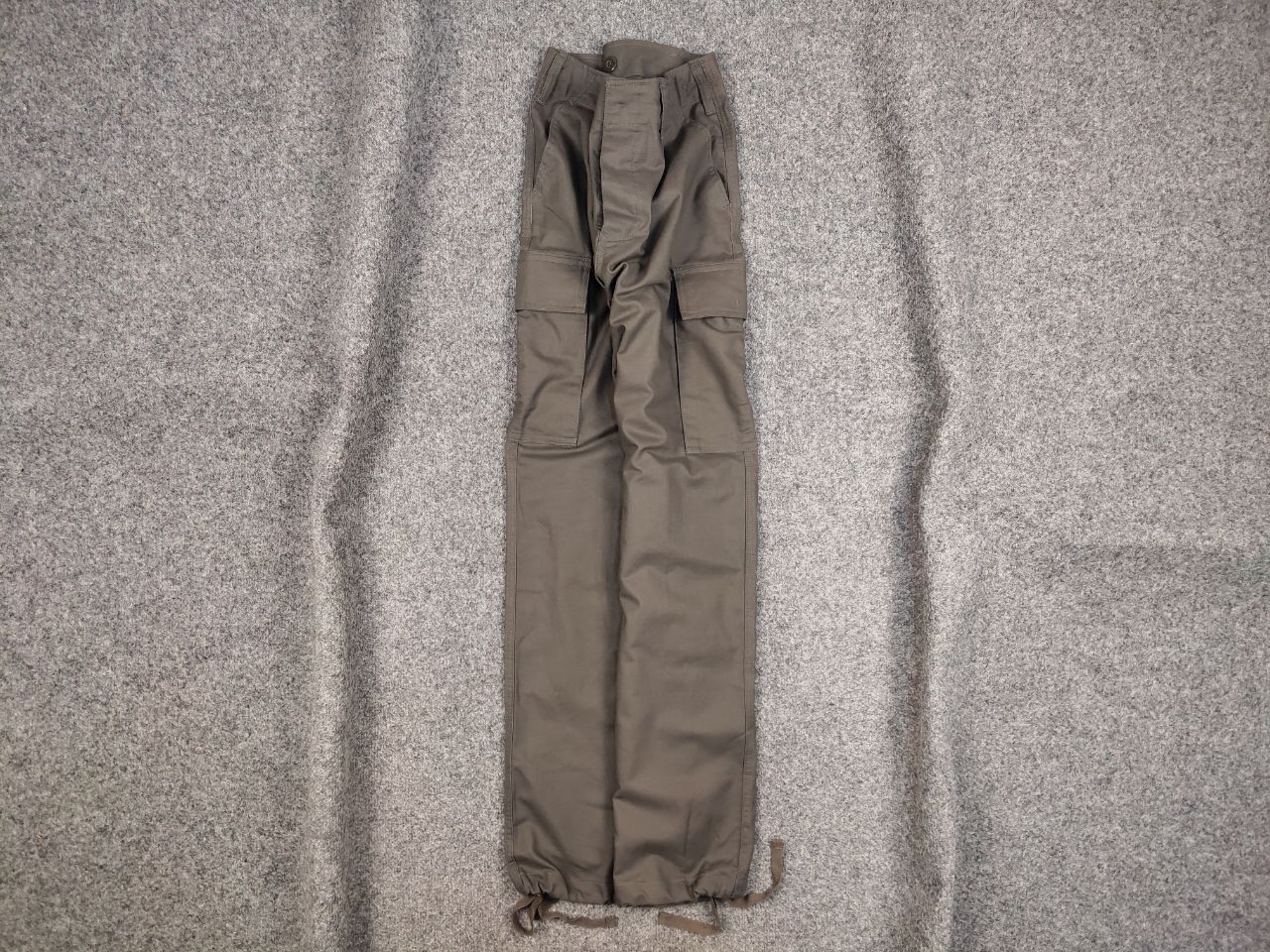 Japanese Brand Vintage 98s Genuine French Khaki Cargo Combat Trousers Pants Size US 32 / EU 48 - 1 Thumbnail