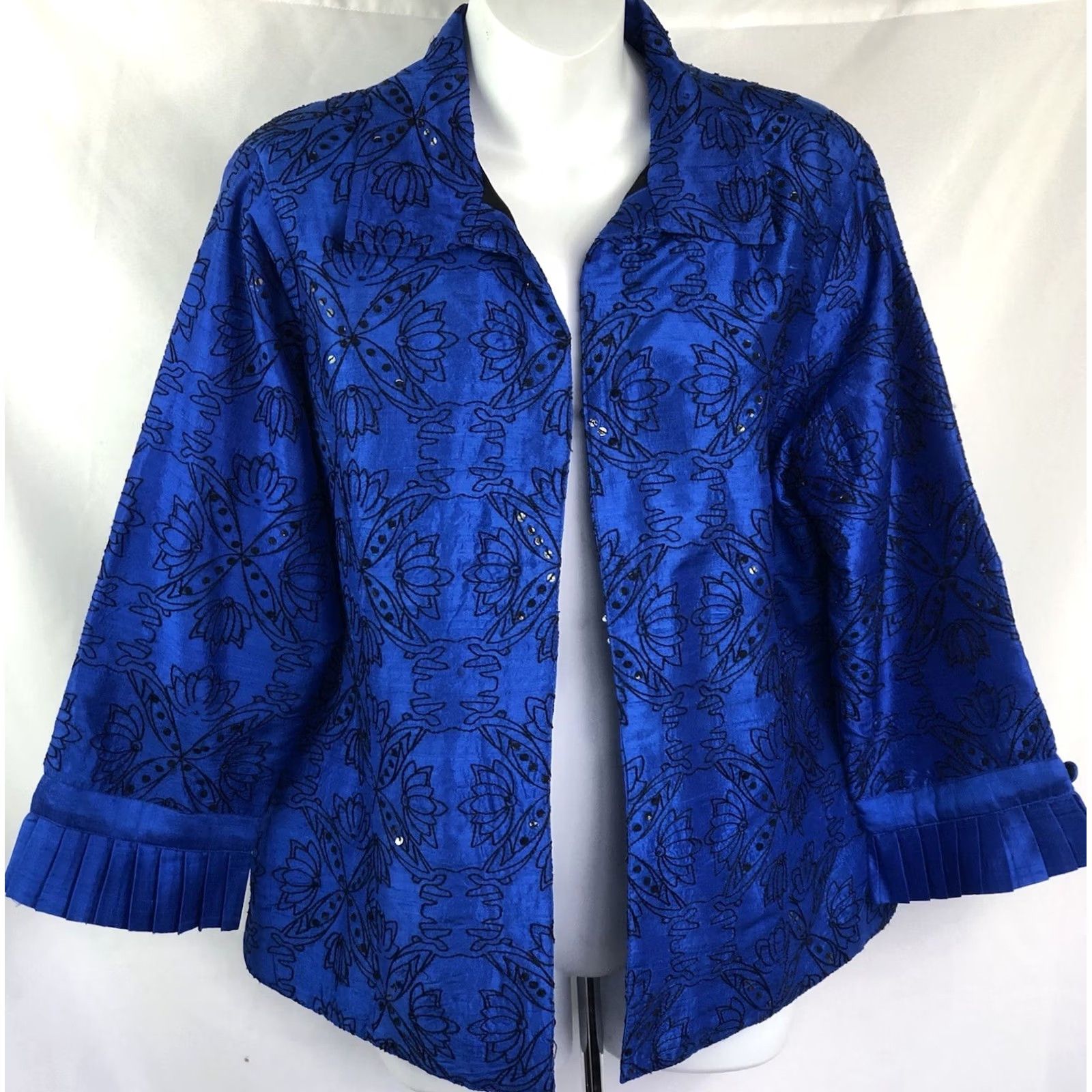 Vintage Bleu Bayou Silk Jacket L Blue Beaded Pleat Cuff Open Front Sleeve Women Kimono 100% Silk Glam Boutique Size L / US 10 / IT 46 - 7 Thumbnail