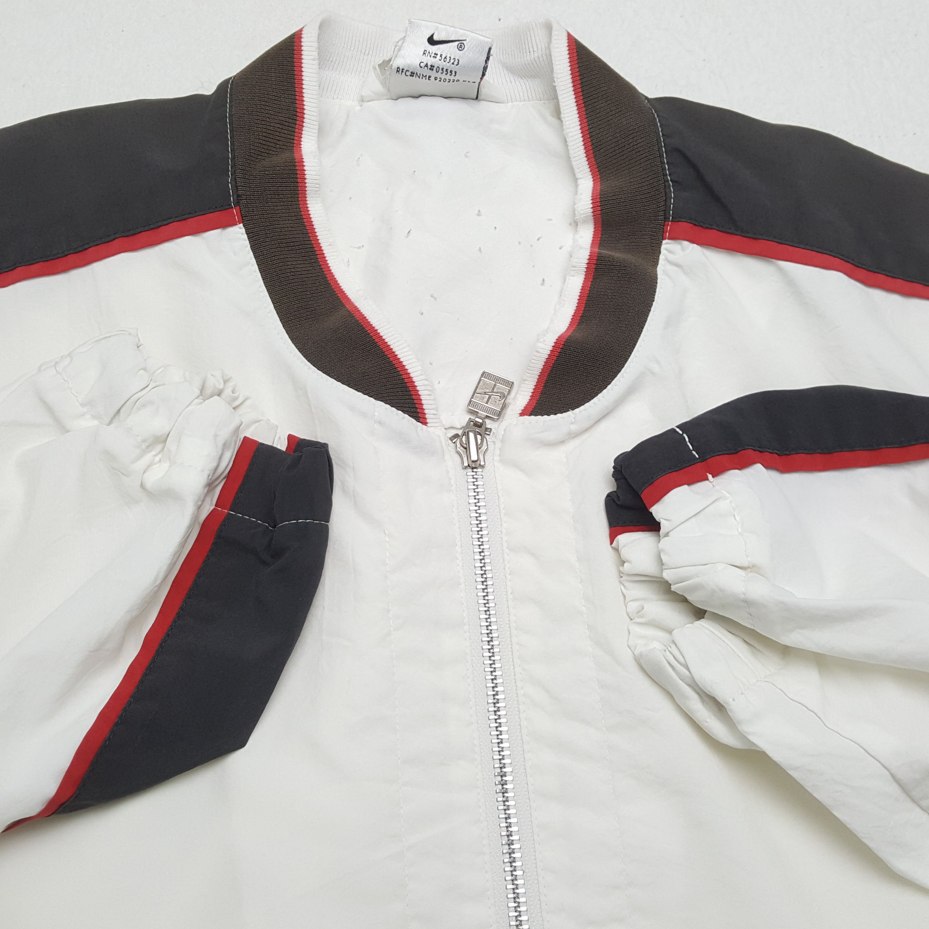 Nike × Vintage Vintage NIKE Court Tennis Sportswear Windbreaker Jacket Size US L / EU 52-54 / 3 - 8 Thumbnail