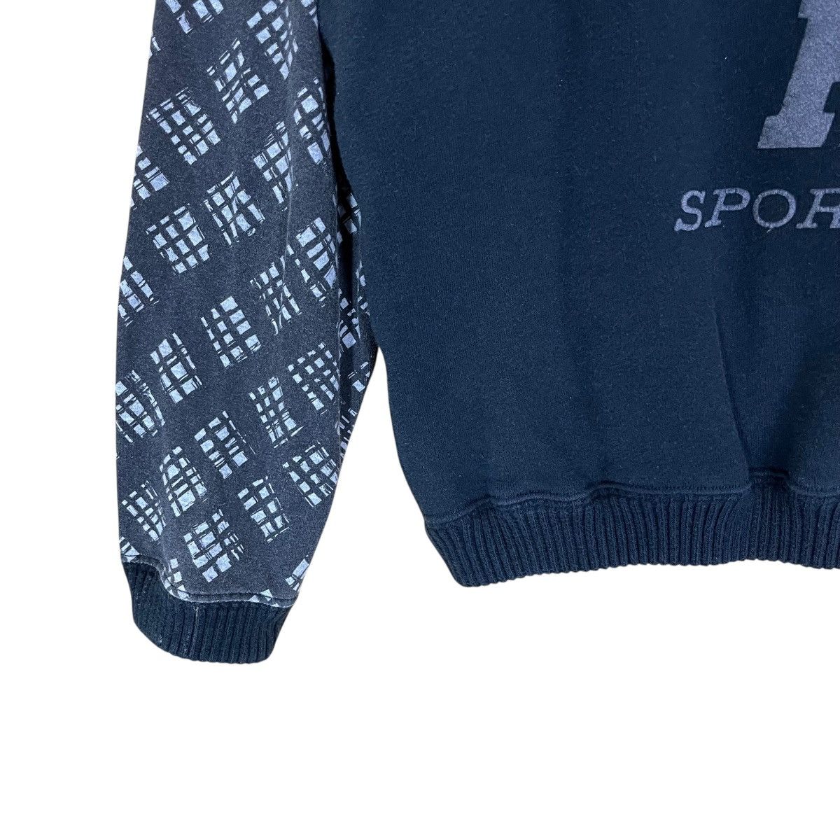 Hai Sporting Gear Vintage 90s Hai Sporting Gear Crewneck Sweatshirt Size US M / EU 48-50 / 2 - 7 Thumbnail