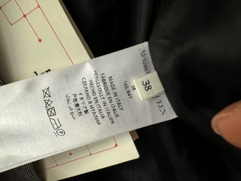 Alexander McQueen Alexander McQUEEN size 38 Splicing suit 2505-Nextarrow Size M / US 6-8 / IT 42-44 - 4 Thumbnail