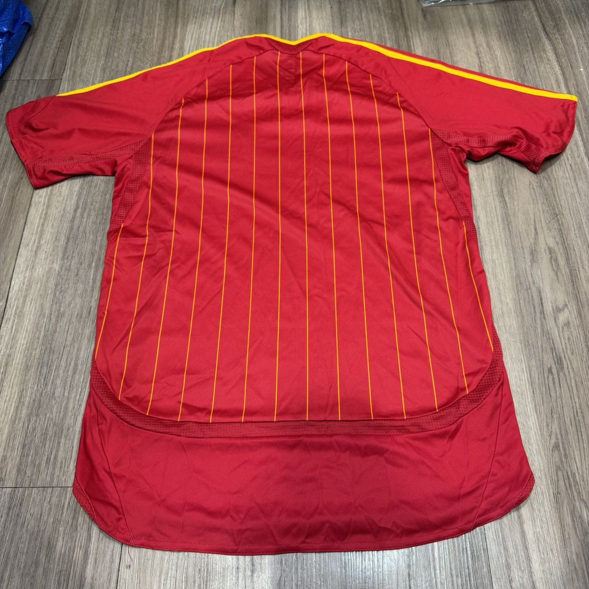 Adidas Spain World cup 2006 home shirt Size US S / EU 44-46 / 1 - 2 Thumbnail