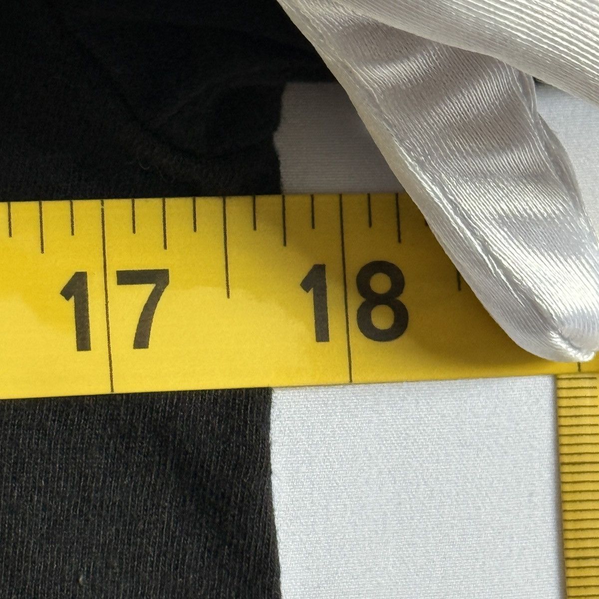 Other Tupac 2Pac Praying Hands Graphic Tee Black S Rap Streetwear Size US S / EU 44-46 / 1 - 3 Thumbnail
