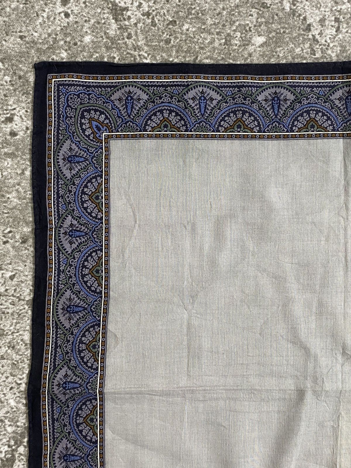 Yves Saint Laurent Yves saint laurent Handkerchief / Bandana / Neckerchief Size ONE SIZE - 4 Thumbnail