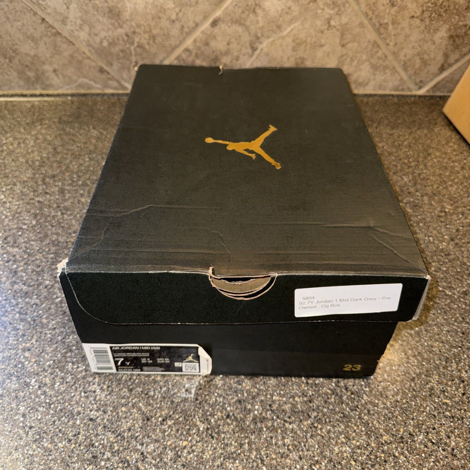 Jordan Brand Air Jordan 1 Mid (GS) Light Smoke Grey/Black-White 7Y-8.5w Size US 7 / EU 40 - 7 Thumbnail