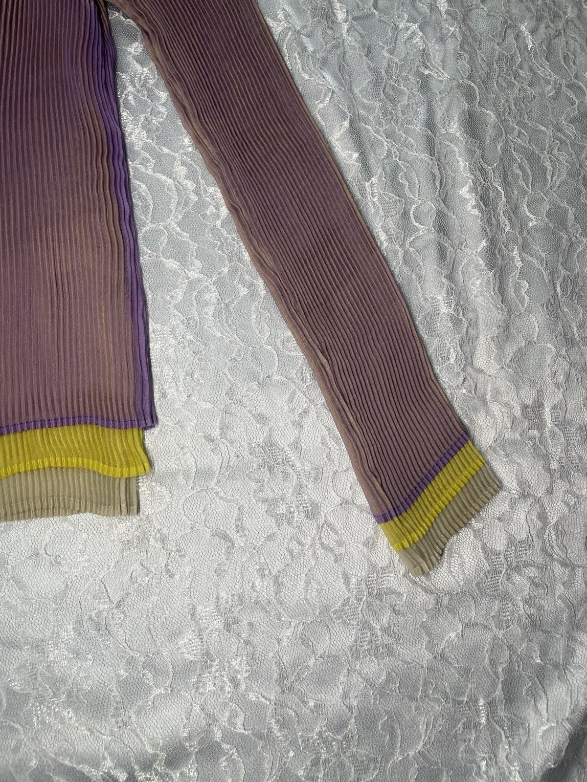 Issey Miyake × Pleats Please Issey Miyake Issey Miyake Pleated Tri Color Blouse Size M / US 6-8 / IT 42-44 - 6 Thumbnail