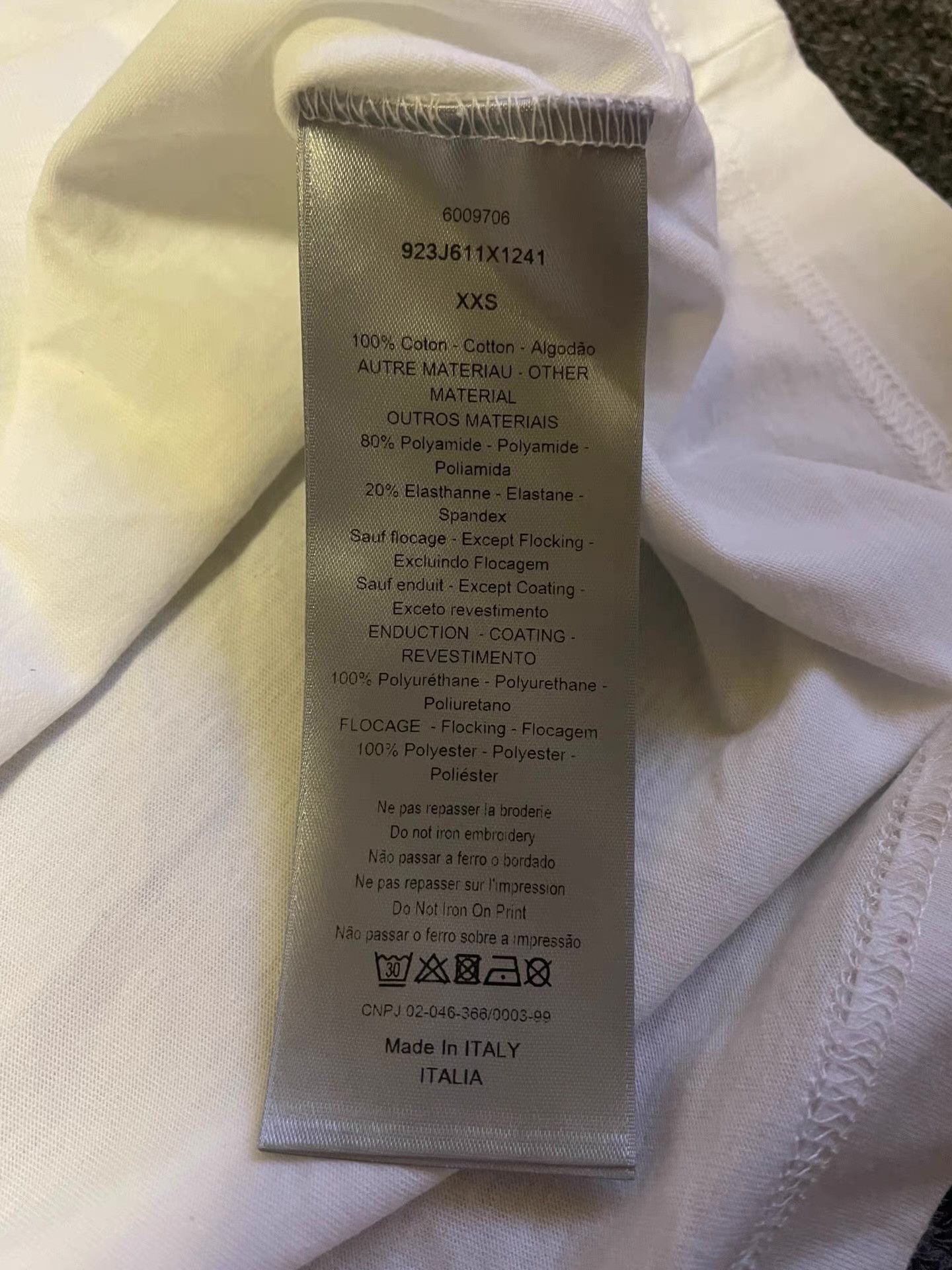 Dior Dior x Kaws Oversize T-shirt, Q4 Size US XXS / EU 40 - 7 Thumbnail