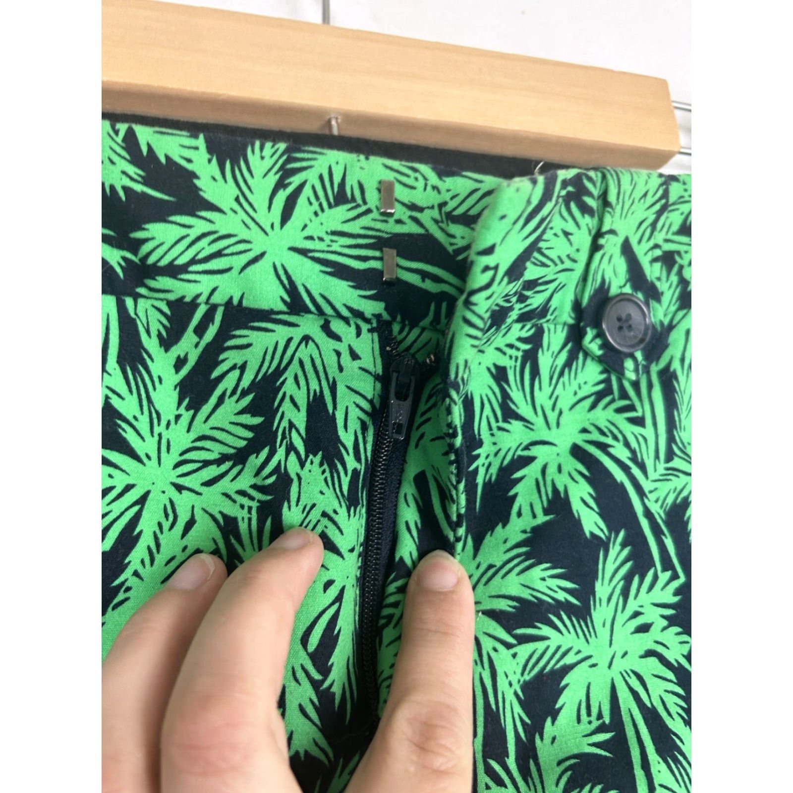 Banana Republic Banana Republic Martin-Fit Pants Palm Trees Stretch Casual Flat Front Zip Multi-Color Women Regular Size 6 30x26 Size 28" / US 6 / IT 42 - 6 Thumbnail