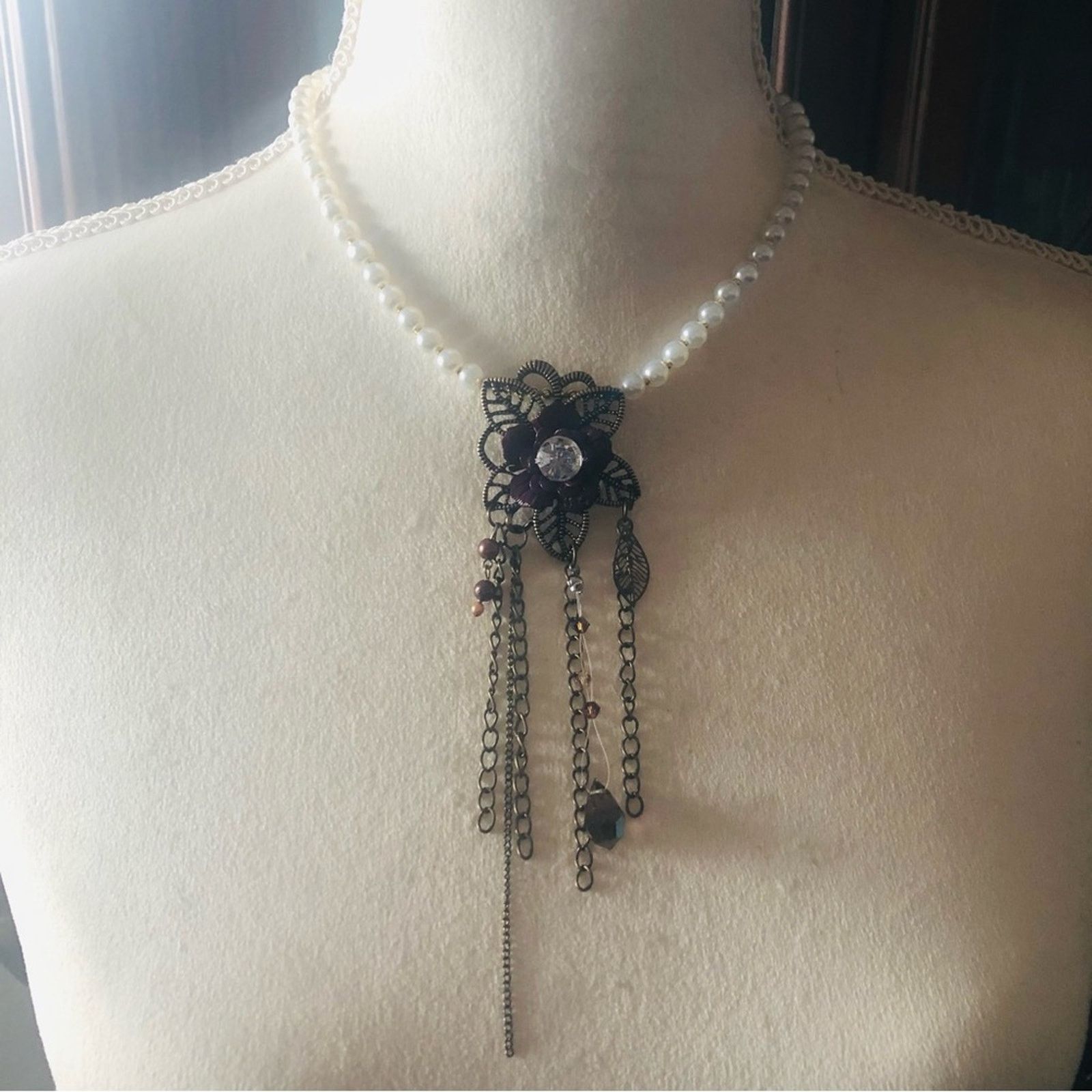 Handmade Handcrafted repurpose botanical floral Pearl necklace Size ONE SIZE - 2 Thumbnail