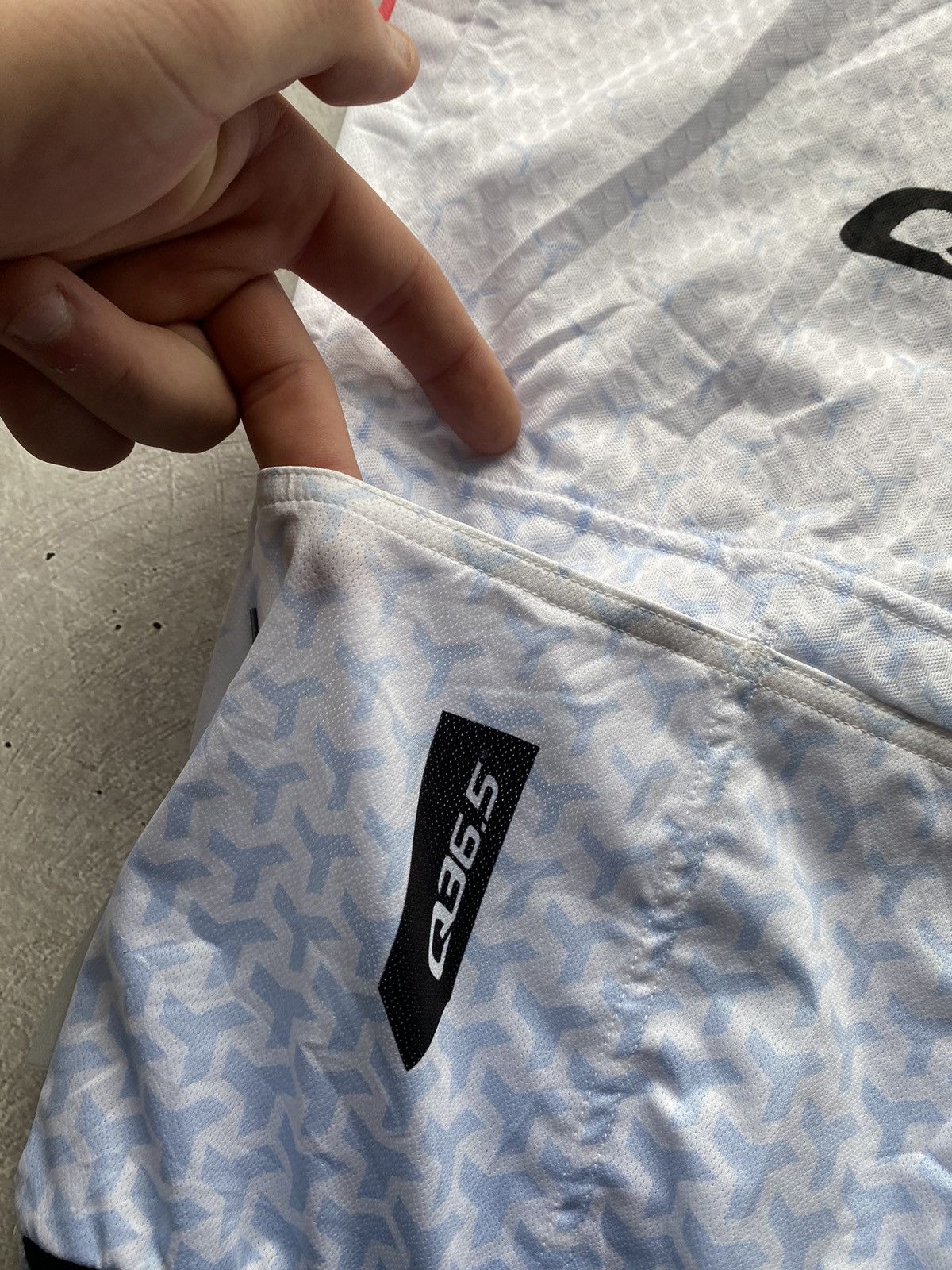 Vintage Q36.5 LEND Tour de Suisse Cycling Jersey Made in Italy Rare Size US L / EU 52-54 / 3 - 11 Thumbnail