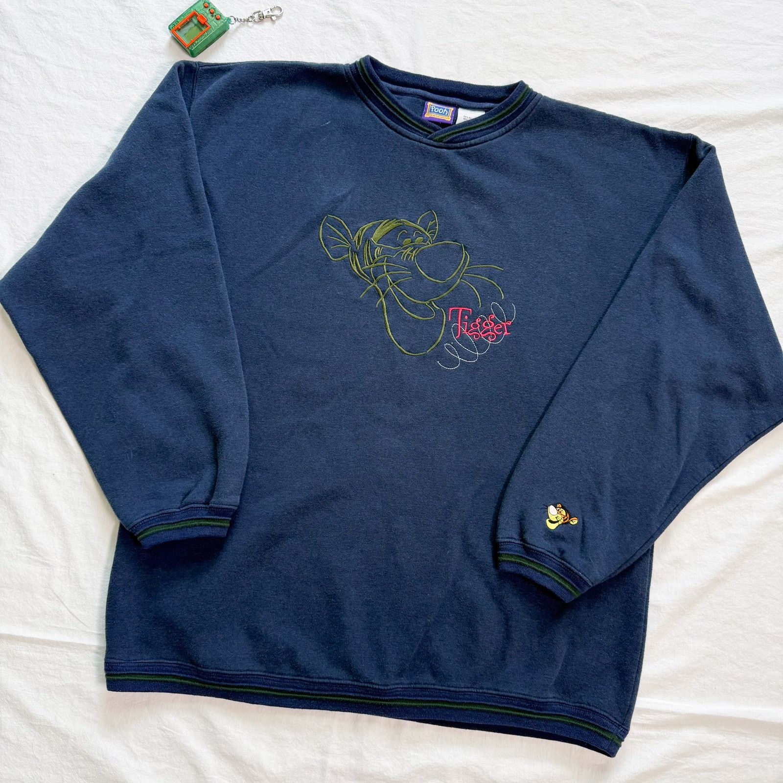 Vintage Tigger Pooh Disney Embroidered Sweatshirt - XL in Blue, Women's