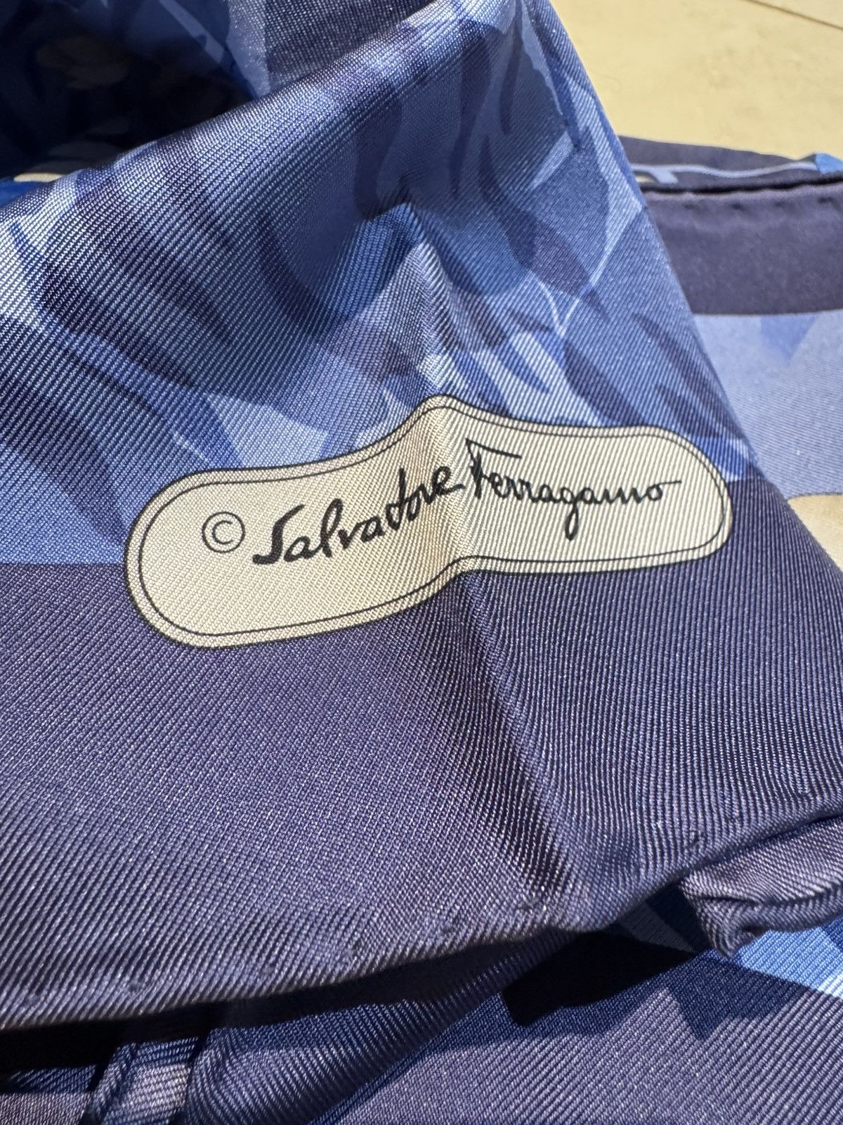 Salvatore Ferragamo Salvatore Ferragamo Blue Fish Sea Silk Scarf Size ONE SIZE - 9 Thumbnail