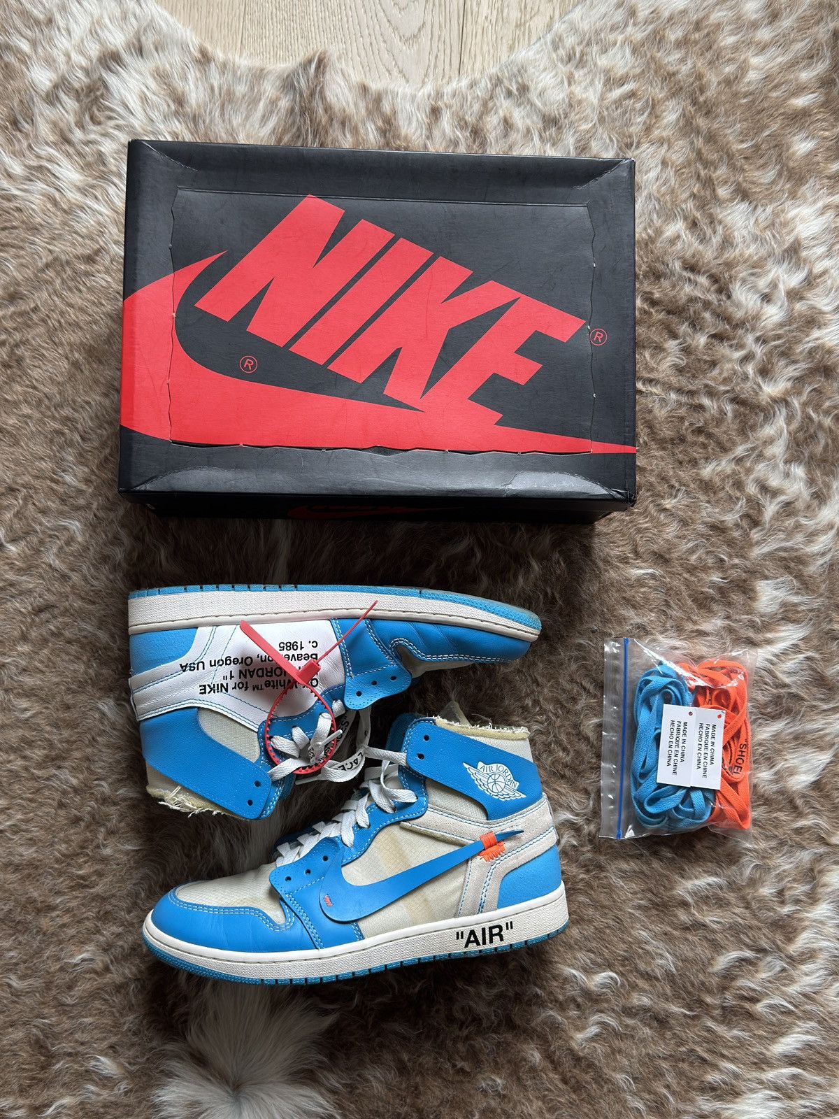 Jordan Brand × Off-White OFF WHITE x Air Jordan 1 Retro High OG UNC Size US 10 / EU 43 - 1 Thumbnail