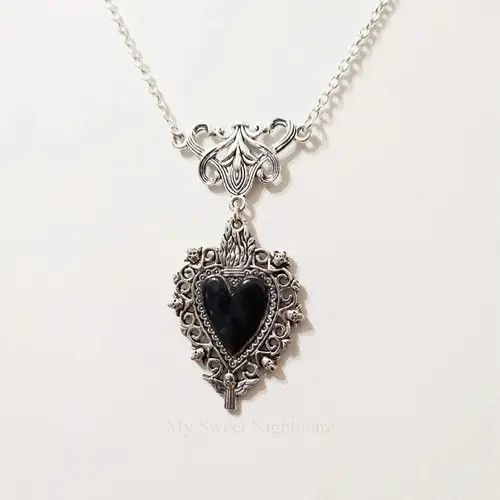 Other Gothic Black Heart Pendant Necklace Size ONE SIZE - 3 Thumbnail