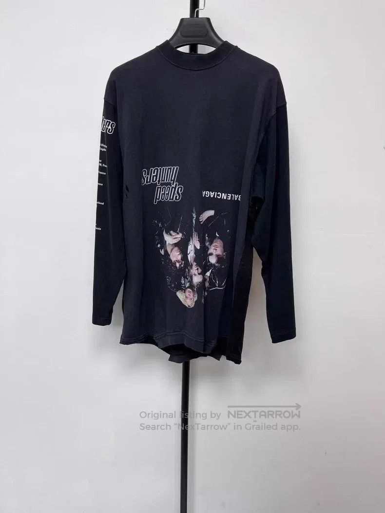 Balenciaga Balenciaga Inverted Letter Figure Printed Long Sleeve Crew Size US S / EU 44-46 / 1 - 1 Thumbnail