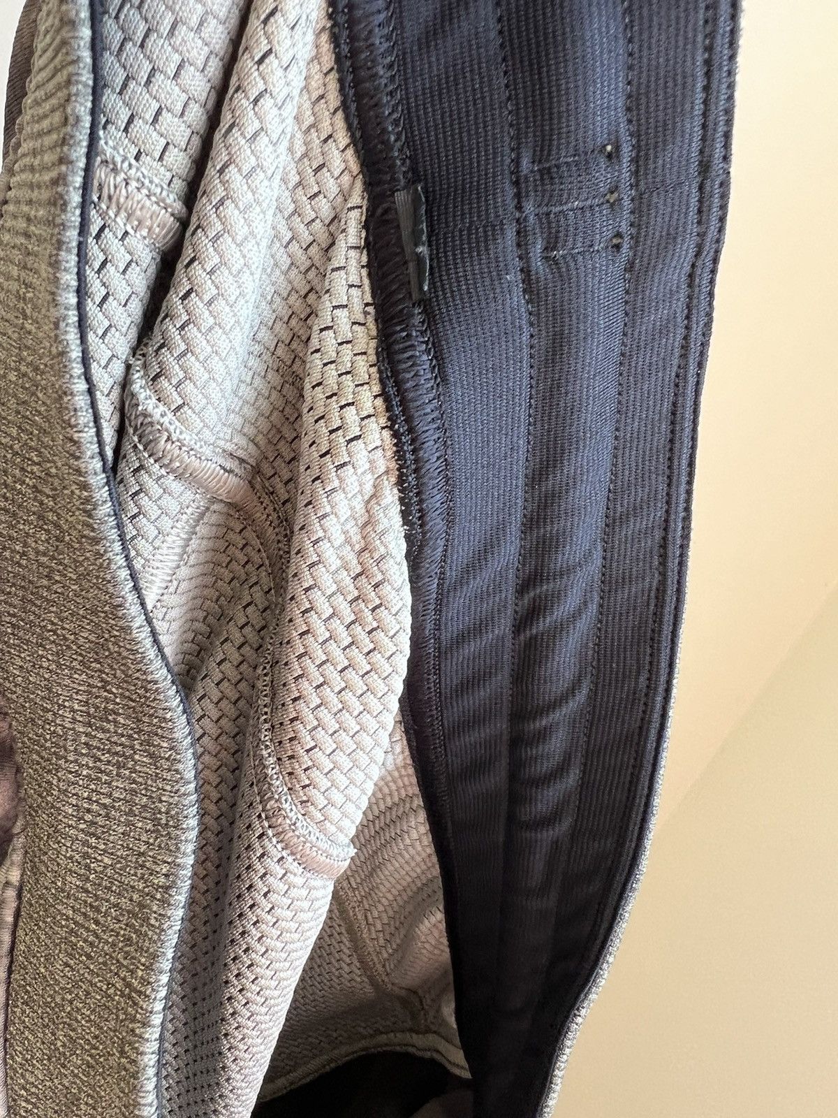 Lululemon Lululemon textured tech pants Size US 35 - 5 Thumbnail