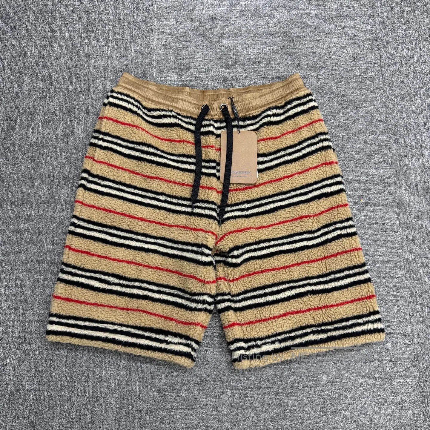 Burberry BURBERRY Teddy shorts| Size US 28 / EU 44 - 1 Thumbnail