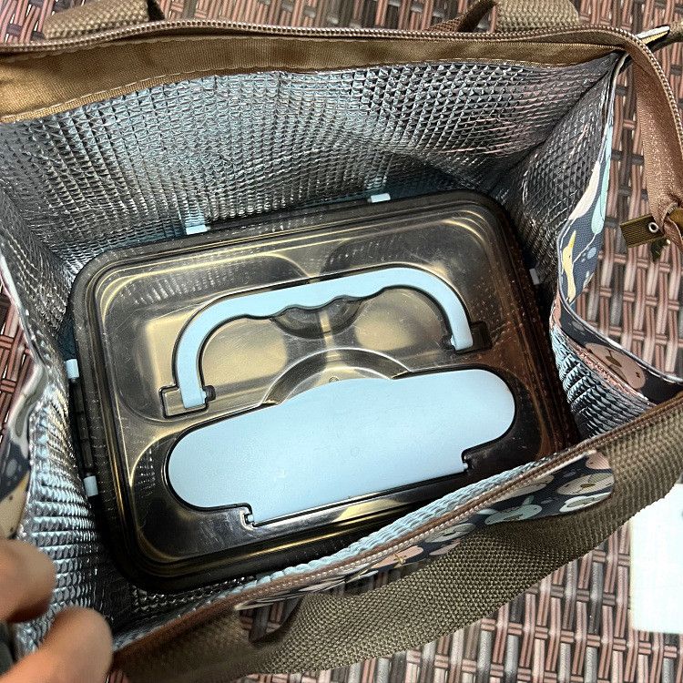 Japanese Brand Waterproof and oil-proof widened hand-held lunch bag Size ONE SIZE - 10 Thumbnail