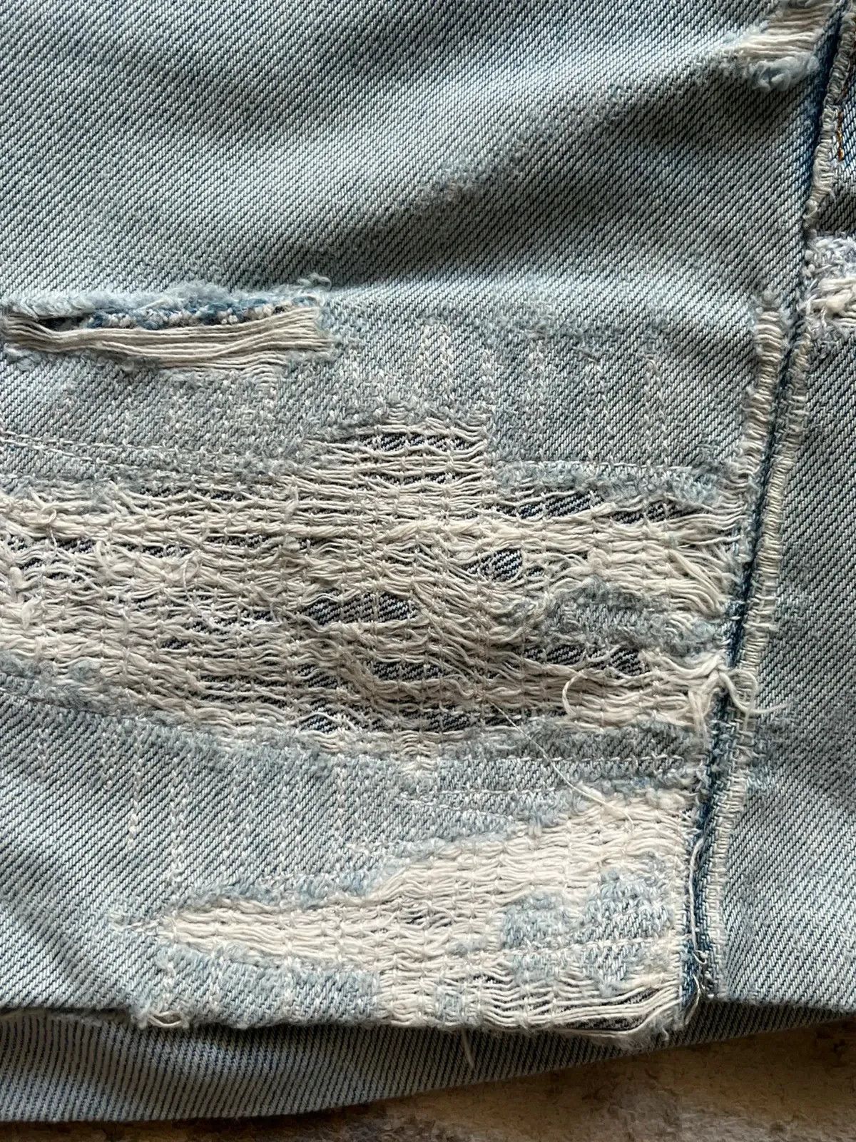 Levi's Levi’s Women Shorts Sz W 28 Made in USA Denim Distressed Size 28" / US 6 / IT 42 - 4 Thumbnail