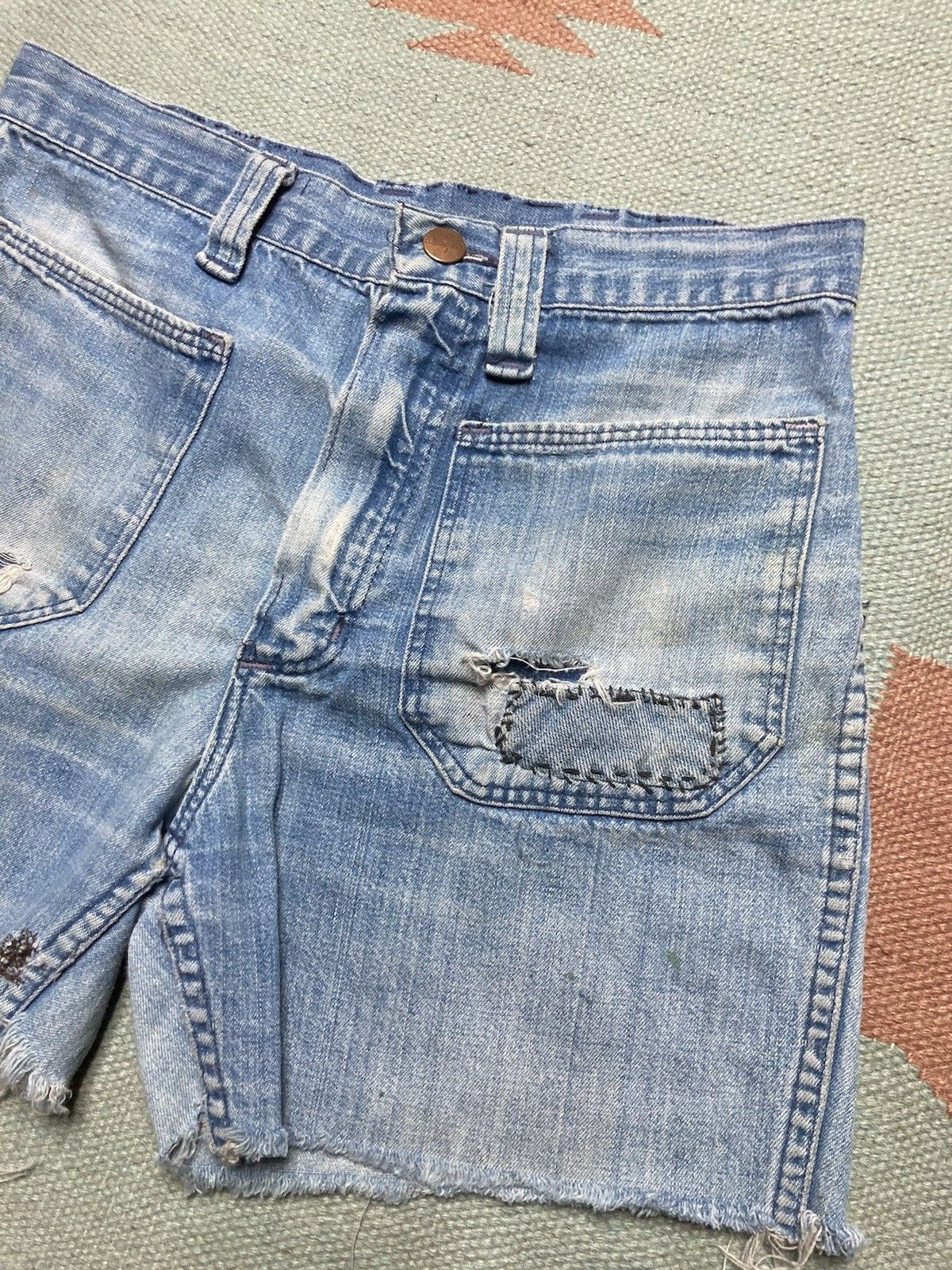 Vintage × Wrangler 70s wrangler jeans shorts jorts daisy dukes repair faded 29 Size 29" - 3 Thumbnail