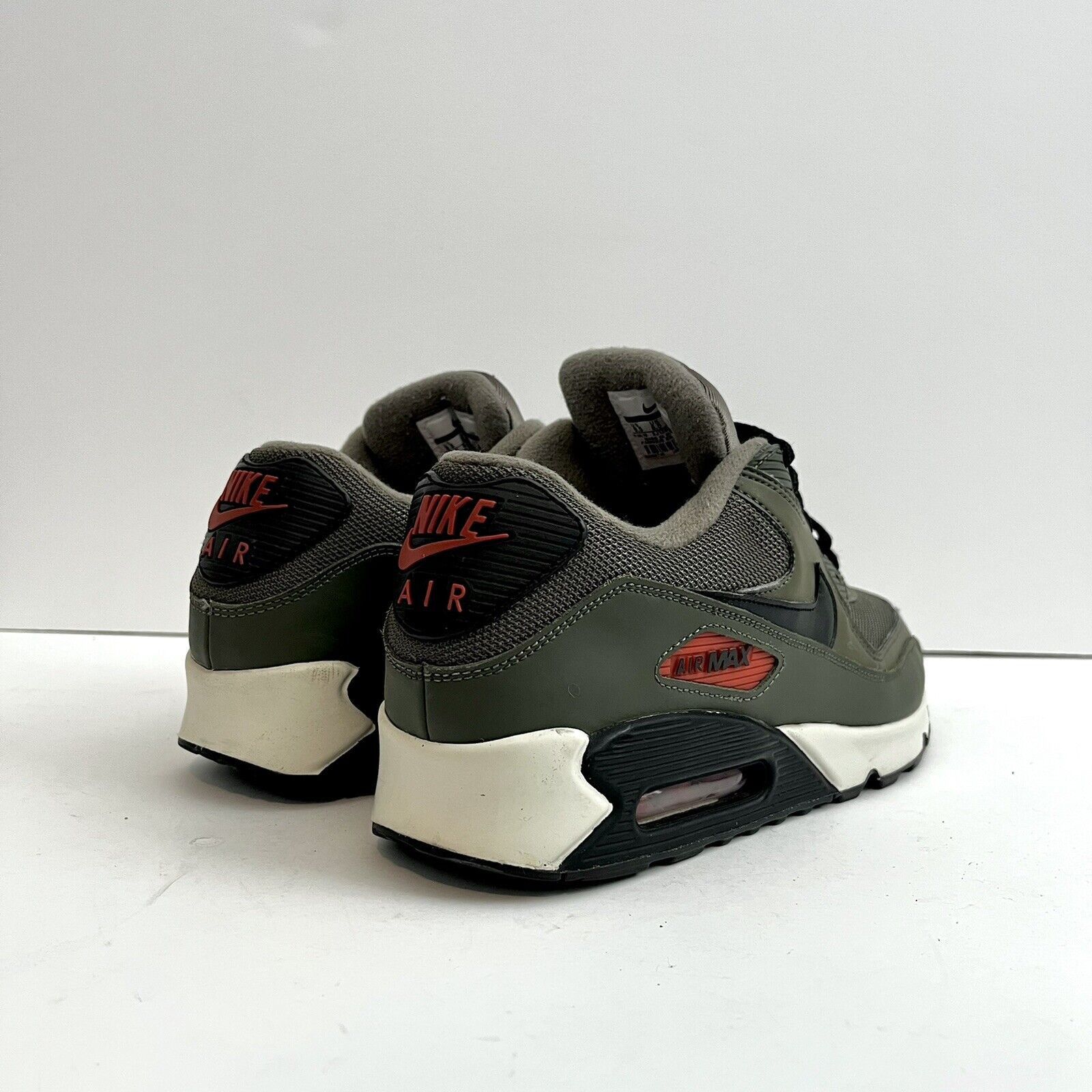 Nike 2018 Nike Air Max 90 Essential Olive Green Super Rare Sz 9.5 Size US 9.5 / EU 42-43 - 4 Thumbnail