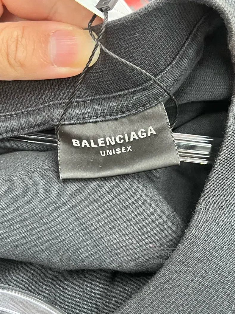 Balenciaga Balenciaga T-Shirt Size US S / EU 44-46 / 1 - 4 Thumbnail