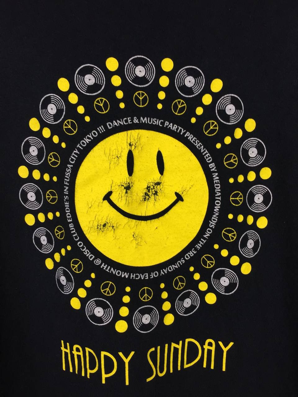 Vintage Disco Club Eddie's Fussa City Tokyo Smiley Happy Sunday Tee Size US M / EU 48-50 / 2 - 4 Thumbnail
