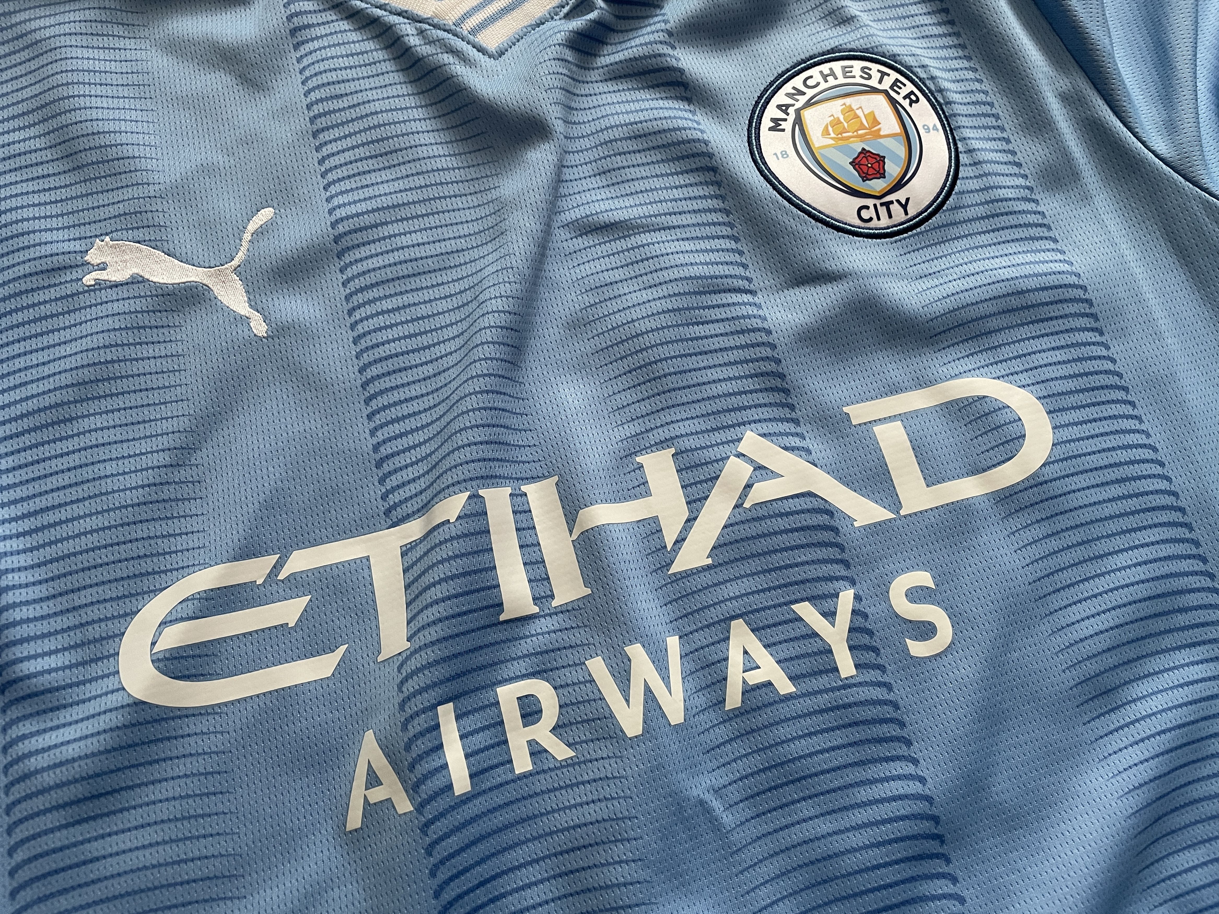 Puma Manchester City Home Shirt 2023-2024 Soccer Jersey Size US M / EU 48-50 / 2 - 4 Thumbnail