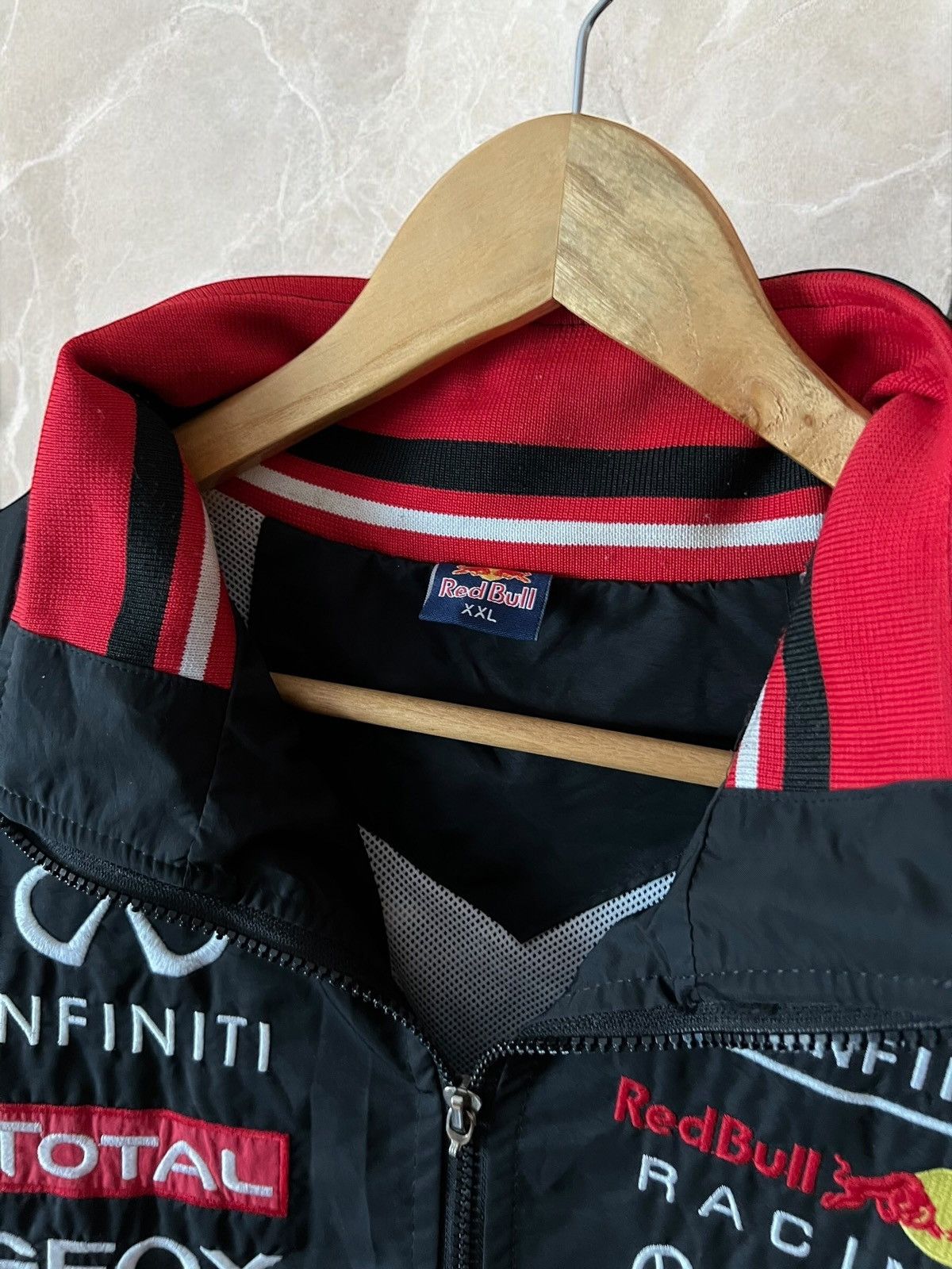 Vintage RED BULL RACING INFINITI Vintage RACING Jacket cars moto Size US L / EU 52-54 / 3 - 5 Thumbnail