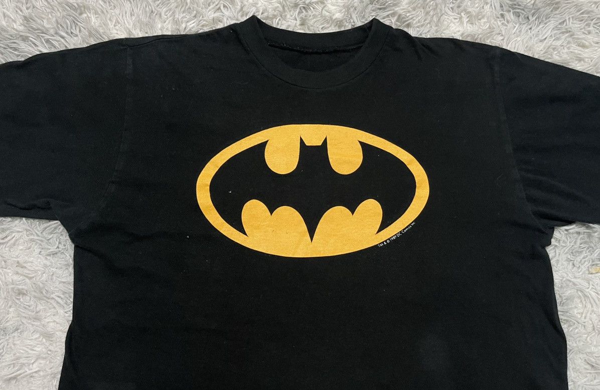 DC Comics 1989 BATMAN TSHIRT MADE IN JAPAN NICE DESIGN Size US M / EU 48-50 / 2 - 5 Thumbnail