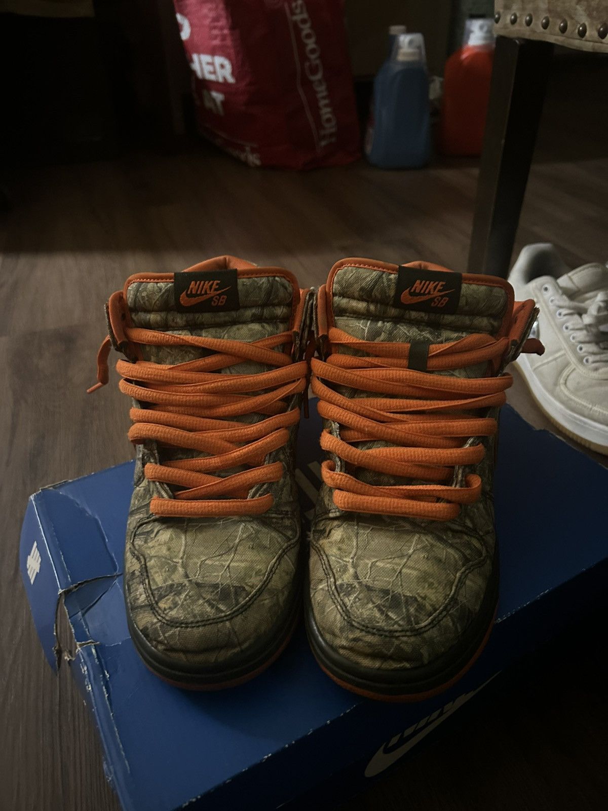 Nike SB Size 9 - Nike SB Dunk Mid Premium Real Tree Camo Size US 9 / EU 42 - 2 Thumbnail