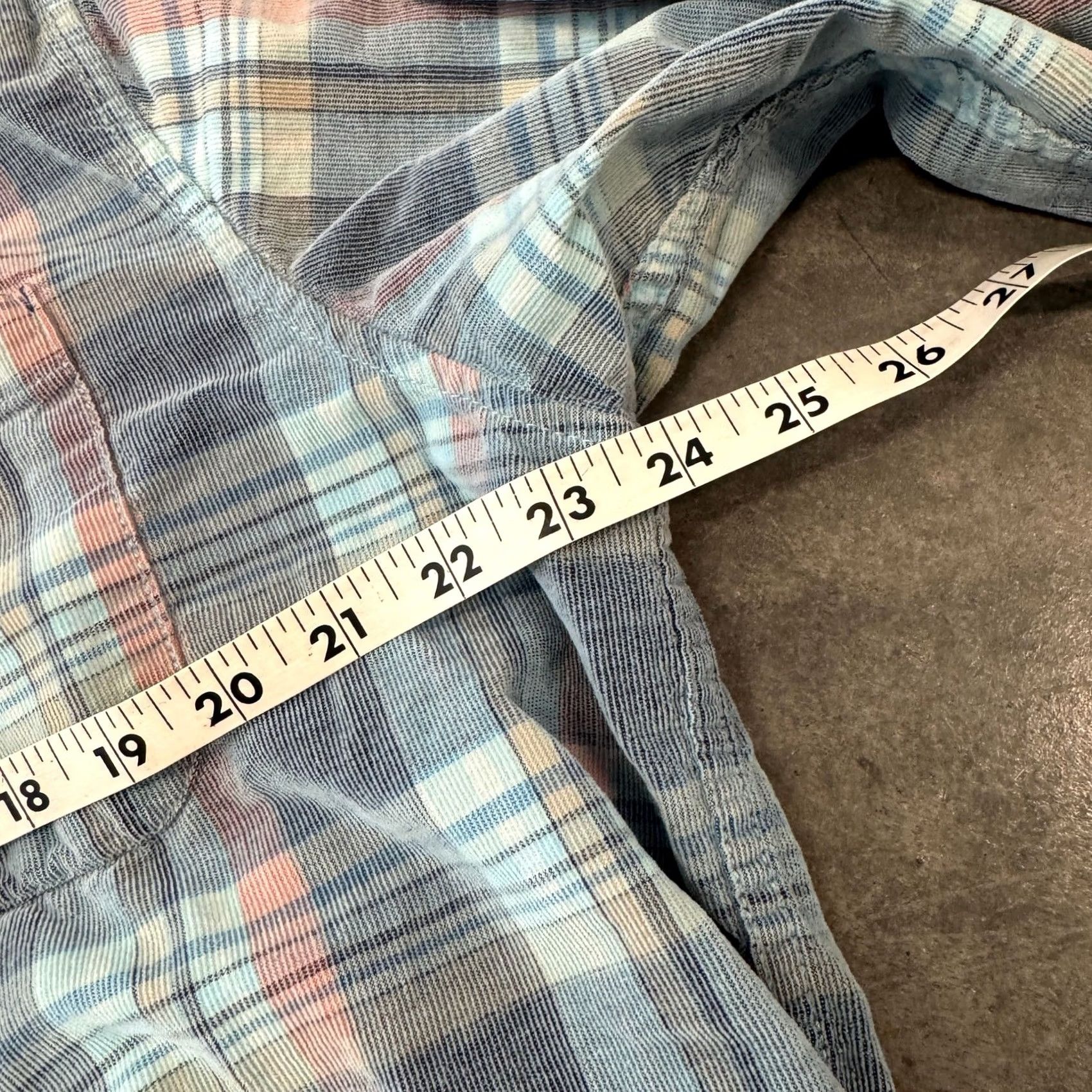 Vintage VINTAGE Tommy Bahama Soft Muted Plaid Blue Red Longsleeve Flannel L Shirt Women M Blue Red Plaid 90s Size M / US 6-8 / IT 42-44 - 4 Thumbnail