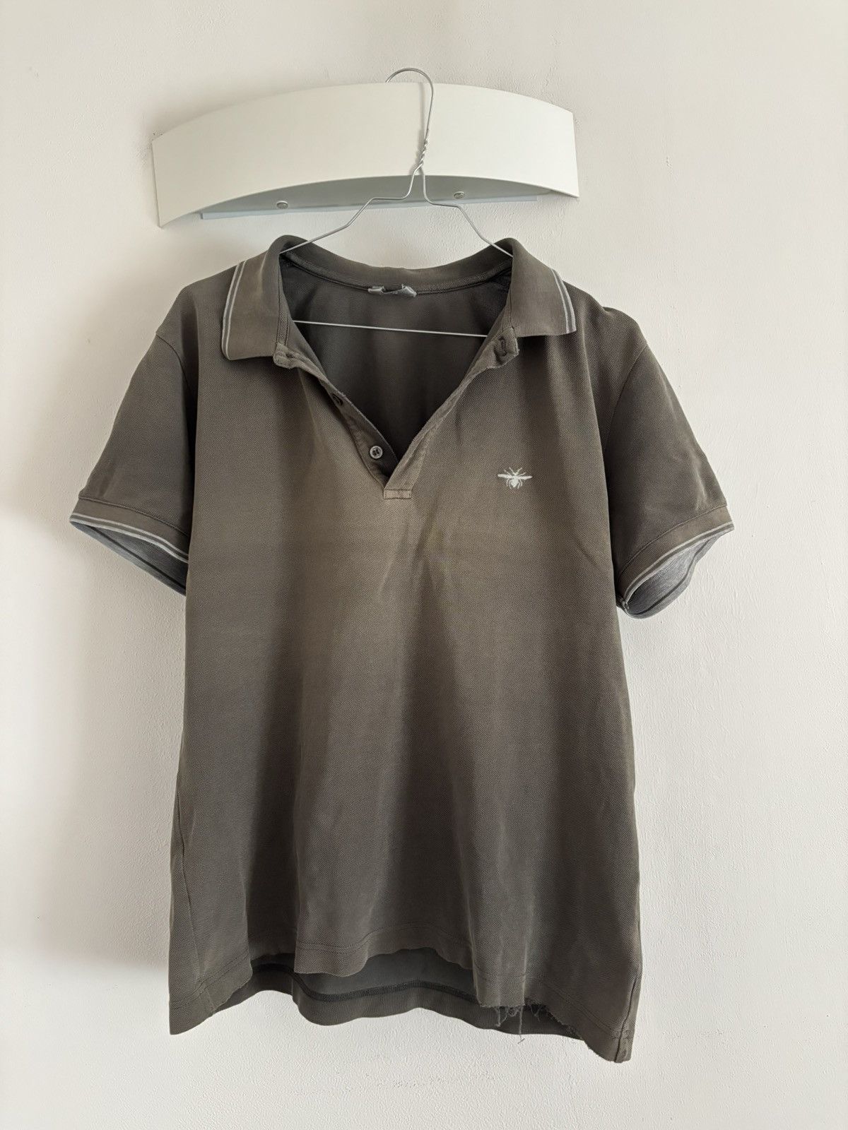 Dior × Hedi Slimane DIOR HEDI SLIMANE POLO BEE TRASHED Size US M / EU 48-50 / 2 - 1 Thumbnail