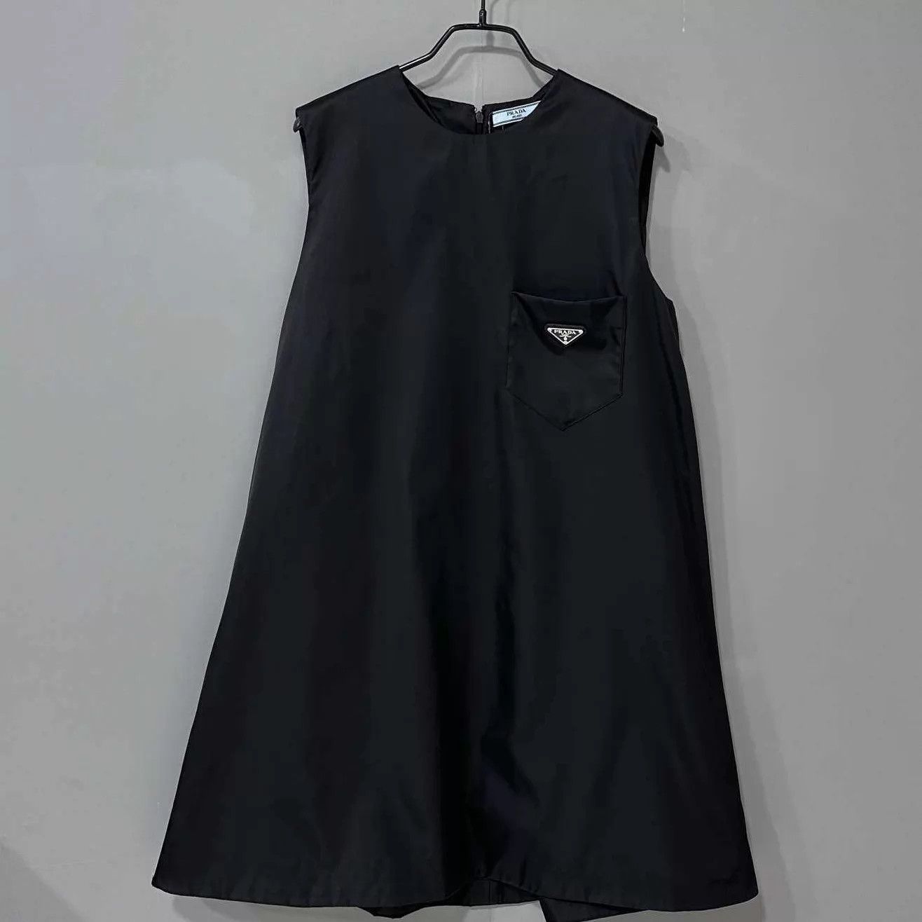 Prada PRADA Triangle Logo Nylon Sleeveless Dress 44 Size M / US 6-8 / IT 42-44 - 1 Thumbnail