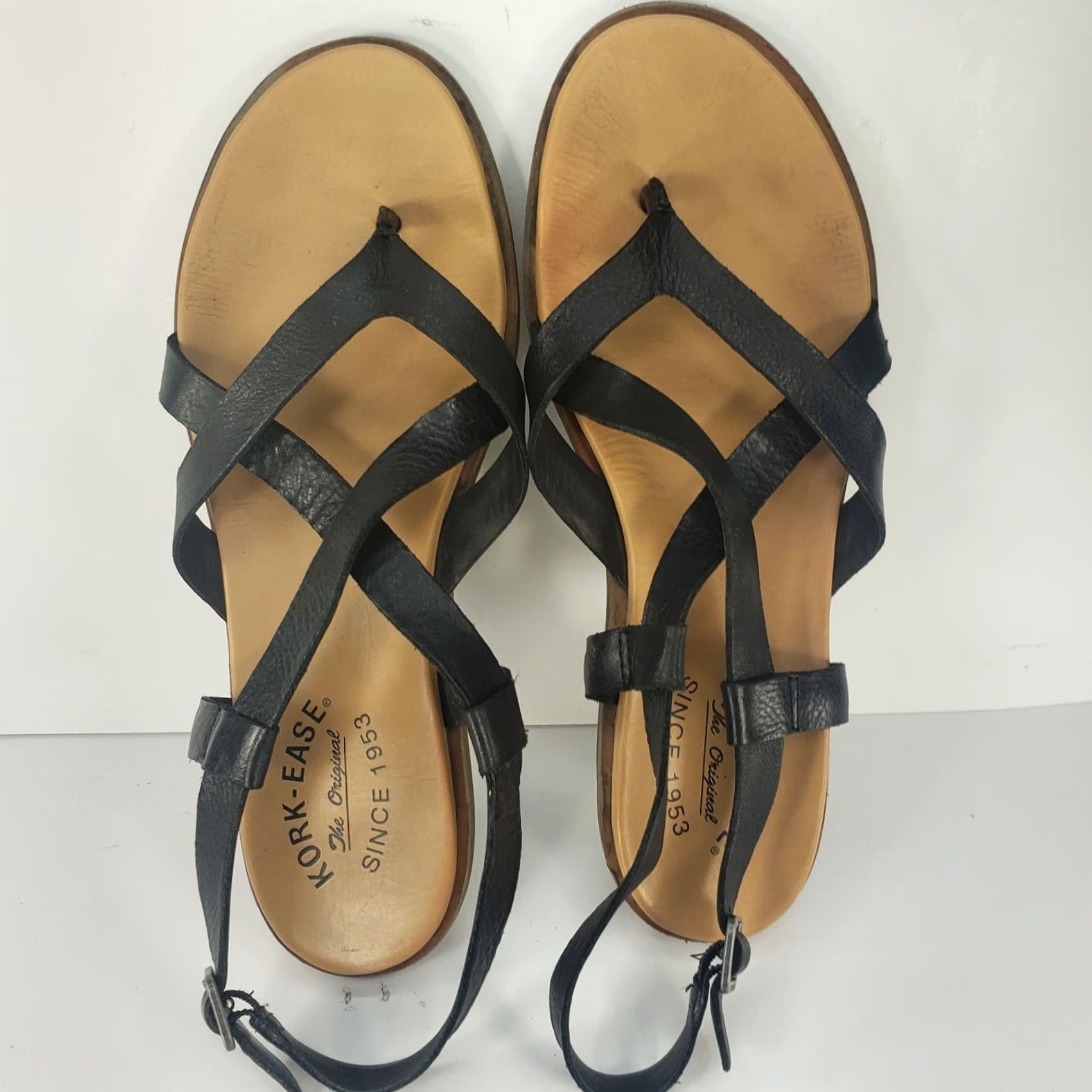 Vintage Kork-Ease Sandal Womens Size 9 Black Leather Strappy Cushioned Bed Thong Flat Buckle Shoes Size US 9 / IT 39 - 4 Thumbnail