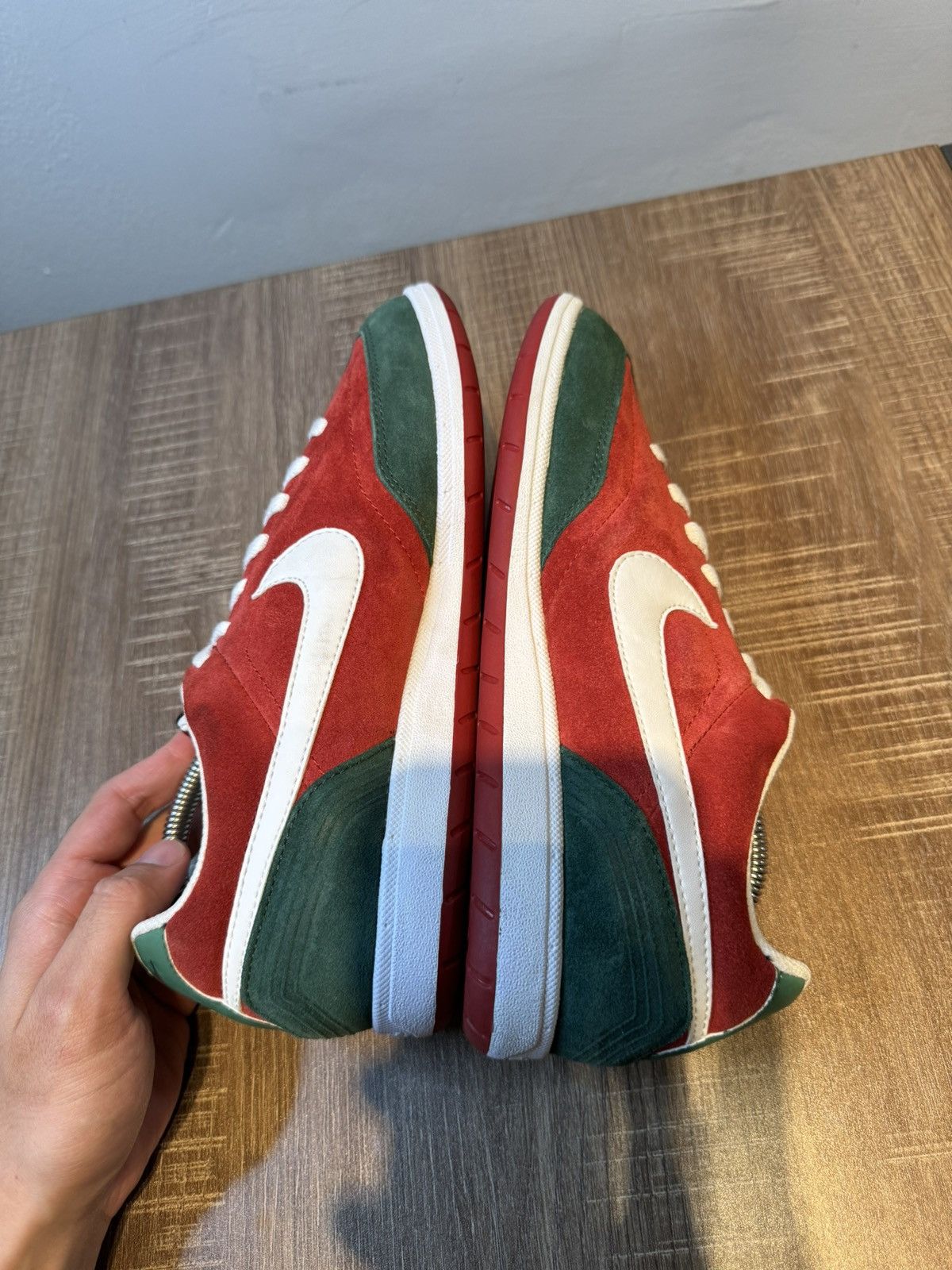 Nike NIKE AIR Rare Christmas XMAS SHOE Soccer Men's Size 9 Size US 9 / EU 42 - 5 Thumbnail