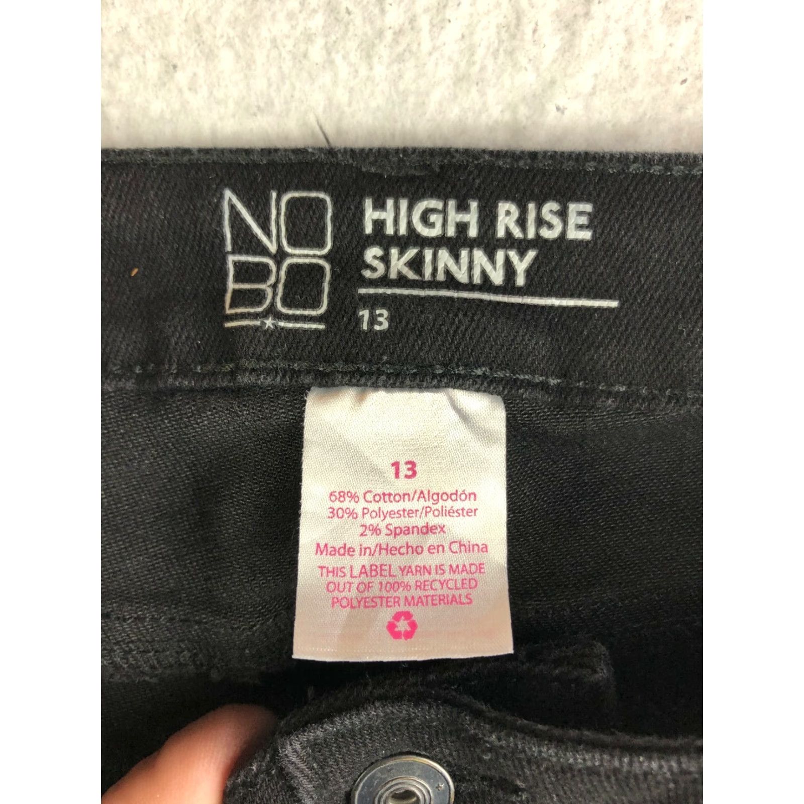 Vintage No Boundaries Juniors Jeans High Rise Skinny Black Denim Size 13 Distressed Size 34" / US 12 / IT 48 - 7 Thumbnail