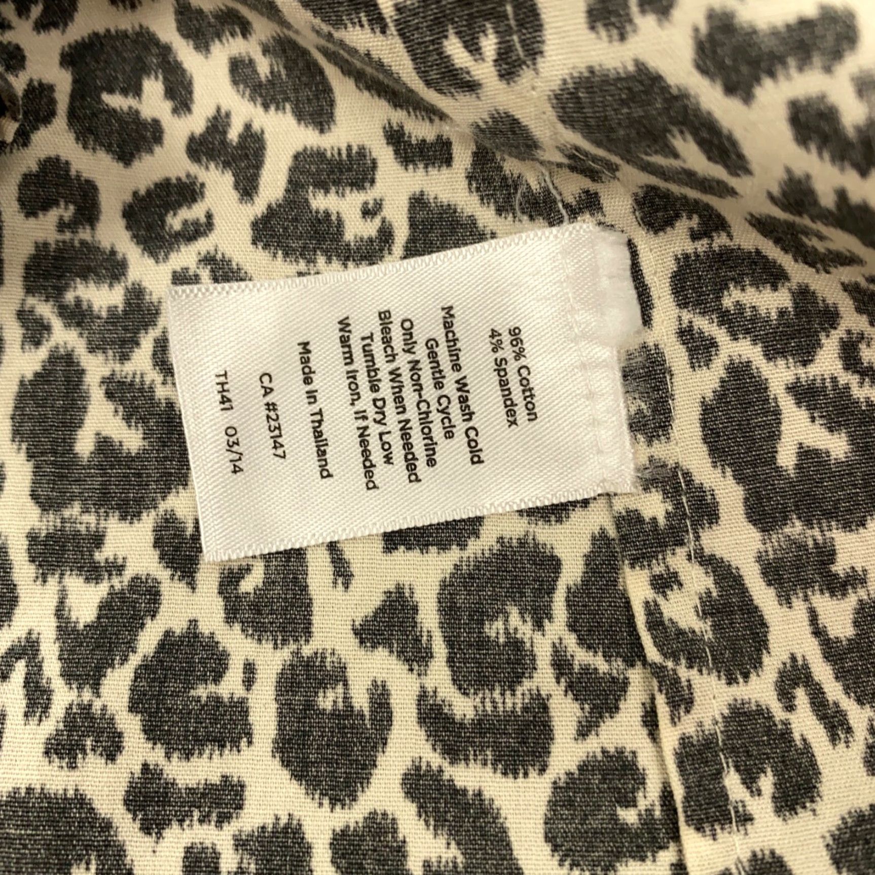 Talbots Talbots Shirt Womens Petite 18W Leopard Print Multicolor Wrinkle Resistant Button-Up Long Sleeve Collared Size XXL / US 16-18 / IT 52-54 - 7 Thumbnail
